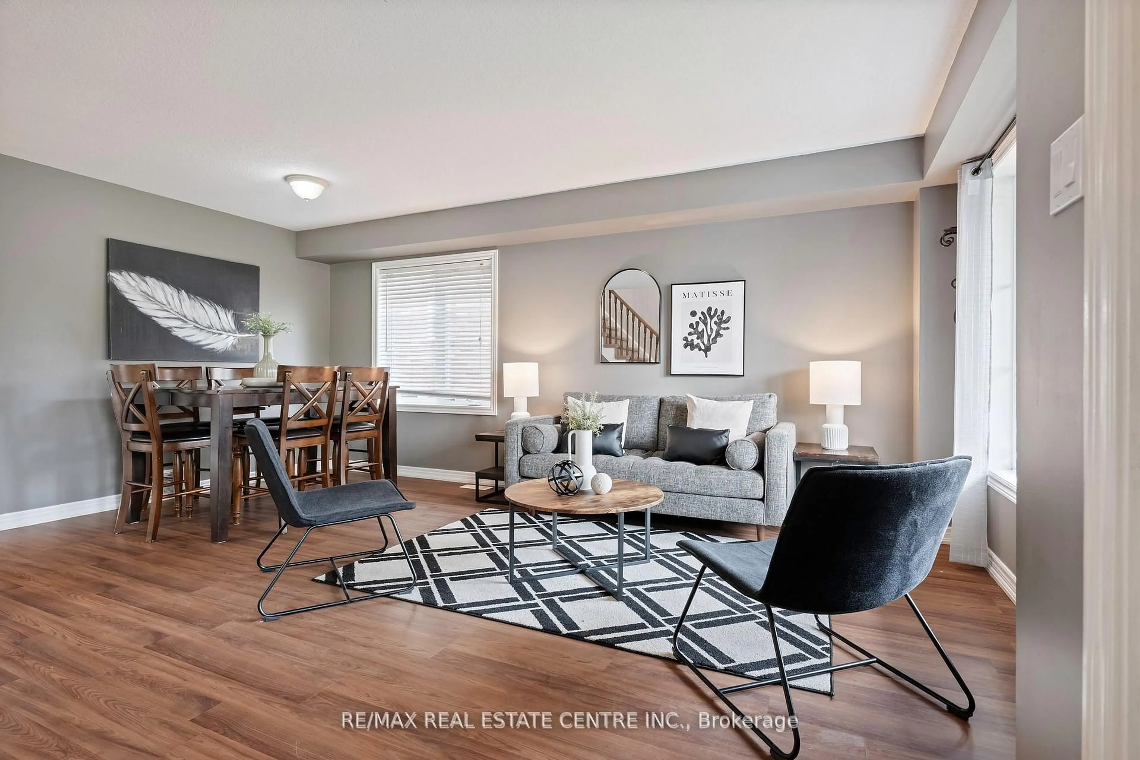 Living room with furniture, unknown for 6 Maude Crt, Orangeville Ontario L9W 0A3