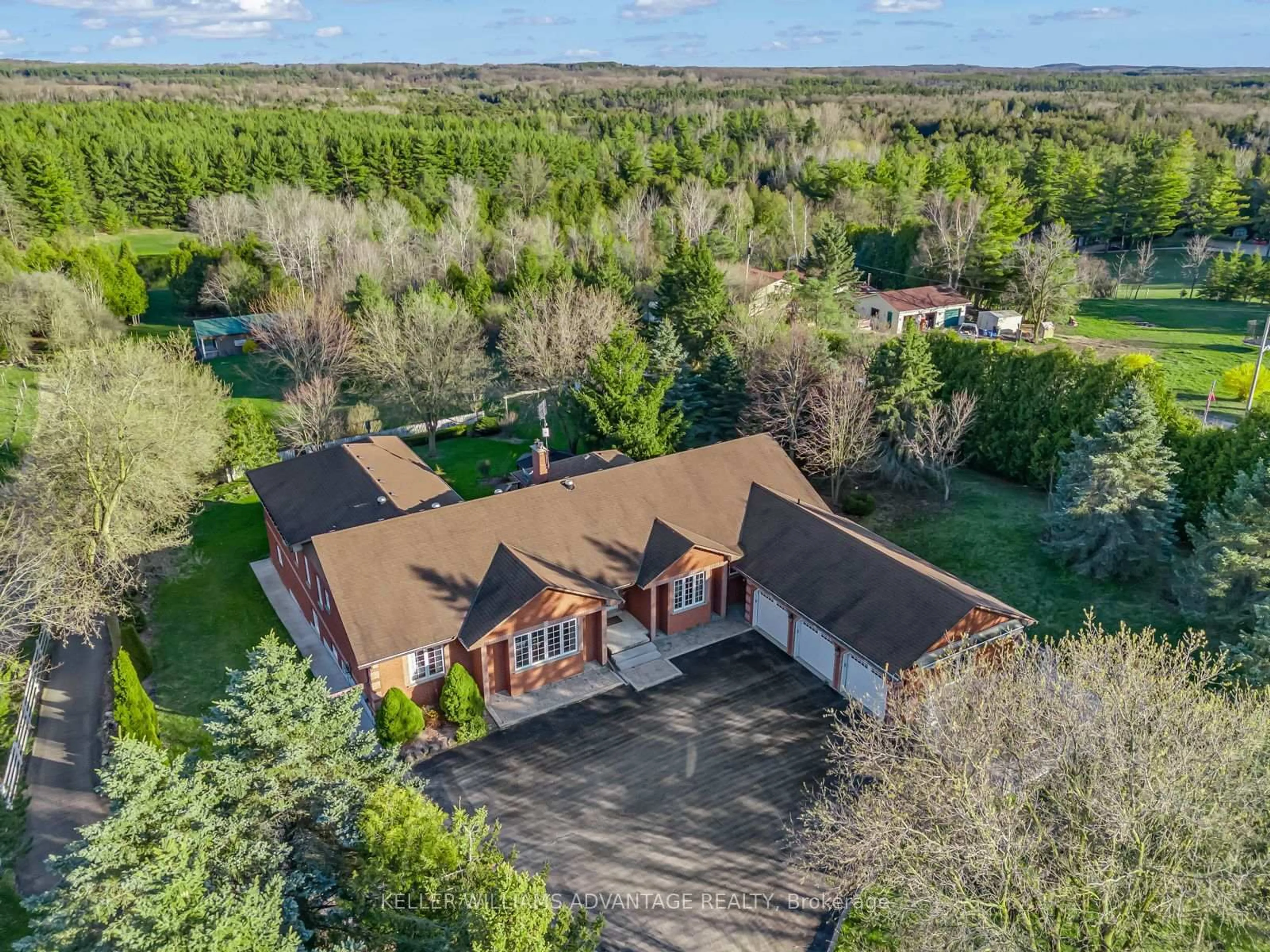 A pic from outside/outdoor area/front of a property/back of a property/a pic from drone, unknown for 3100 30 Side Rd, Milton Ontario N0B 2K0