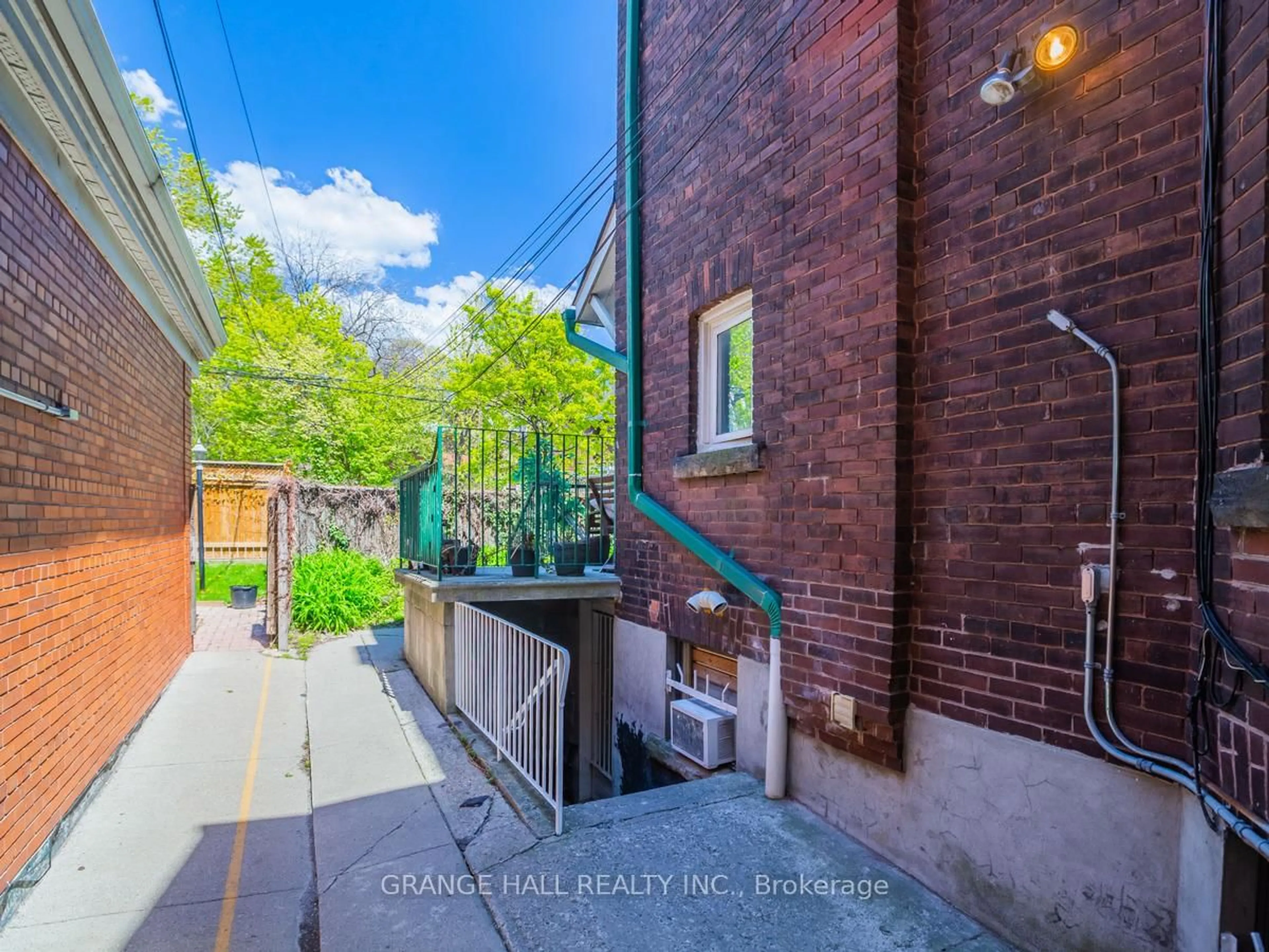 Patio, street for 1544 King St, Toronto Ontario M6K 1J6