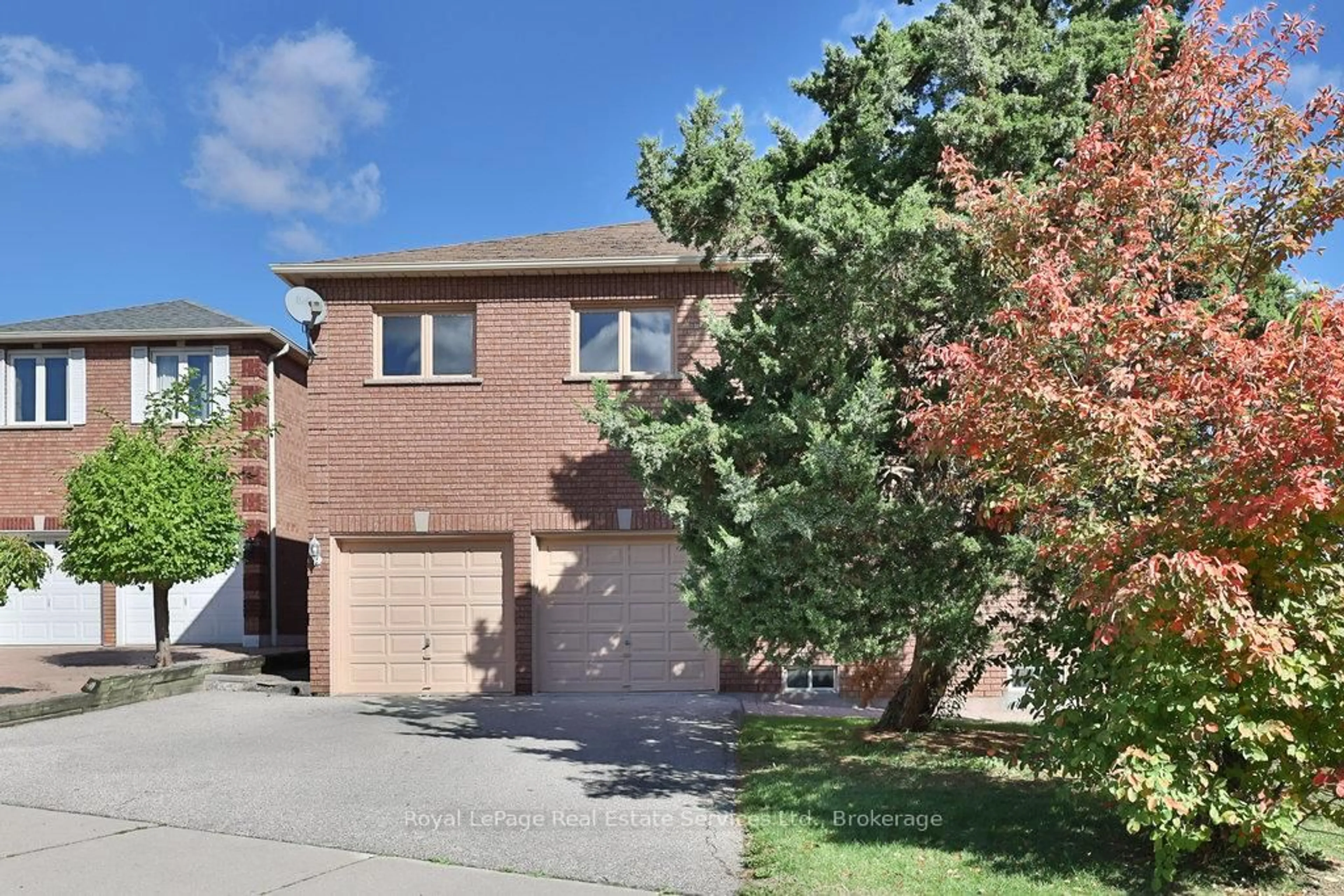 Home with brick exterior material, street for 2411 Stoll Dr, Oakville Ontario L6J 7K9