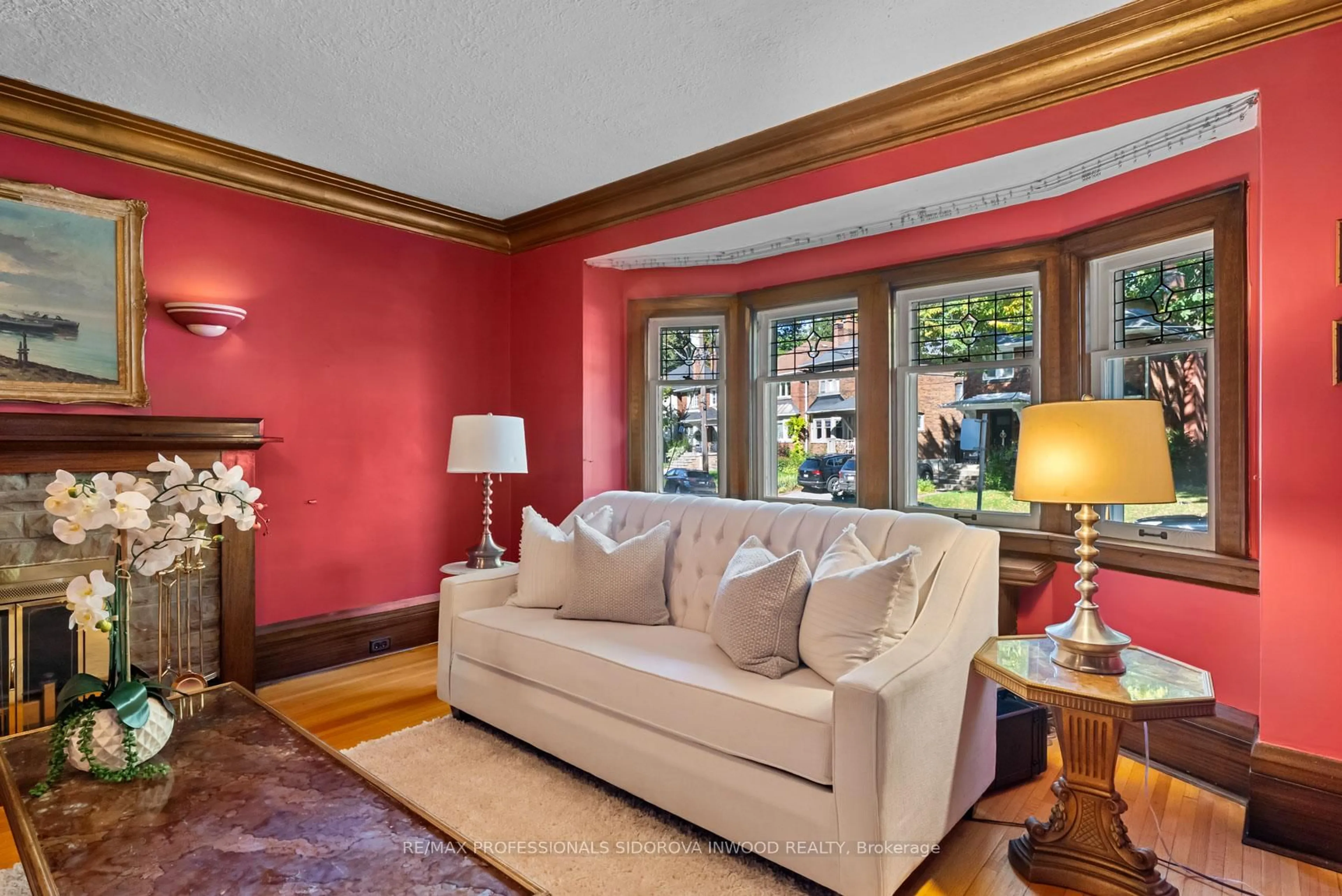 Living room with furniture, unknown for 45 Birchview Cres, Toronto Ontario M6P 3H9