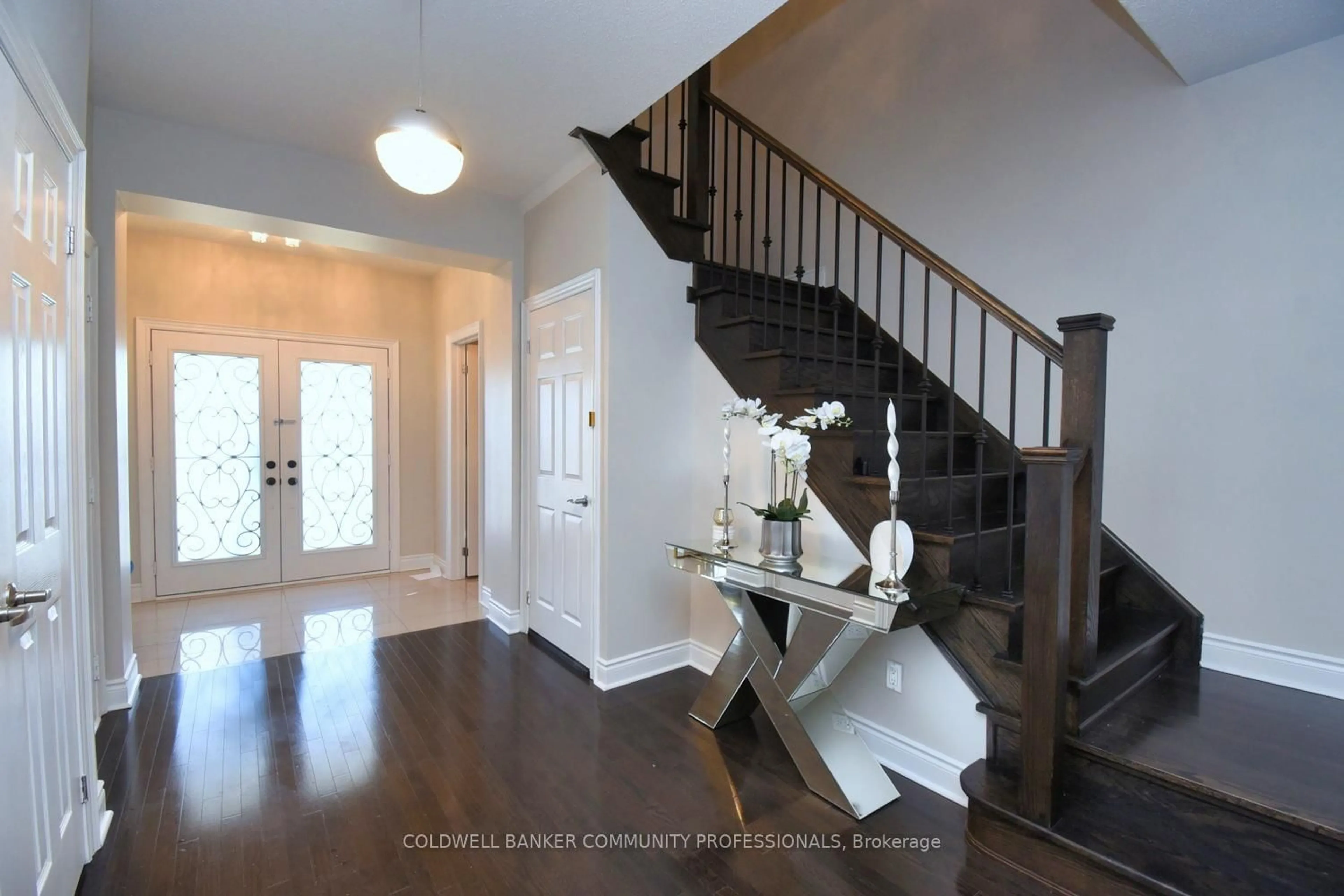 Indoor entryway for 5 Dillon Dr, Brampton Ontario L6X 3B6