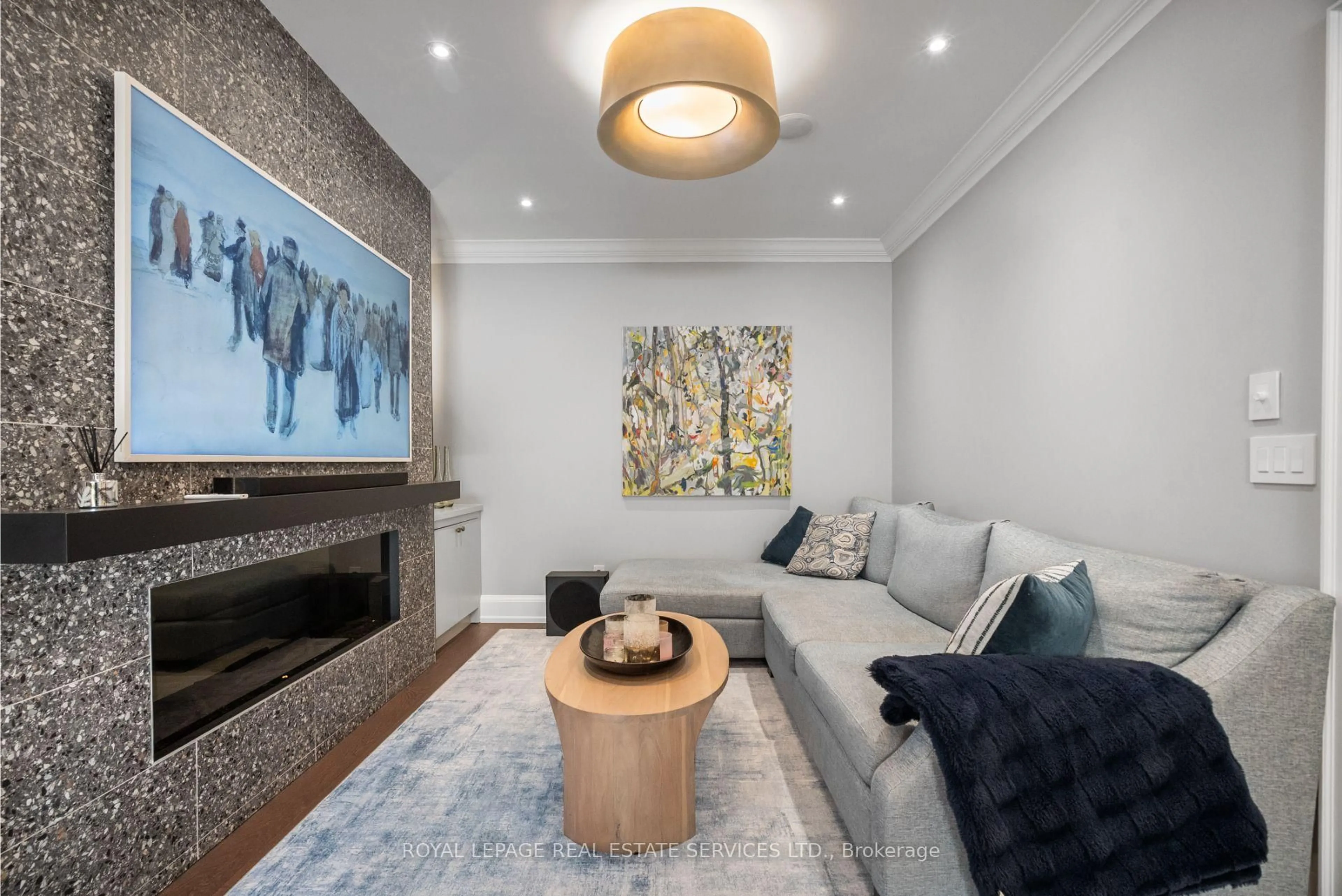 Living room with furniture, unknown for 132 Strath Ave, Toronto Ontario M8X 1R5