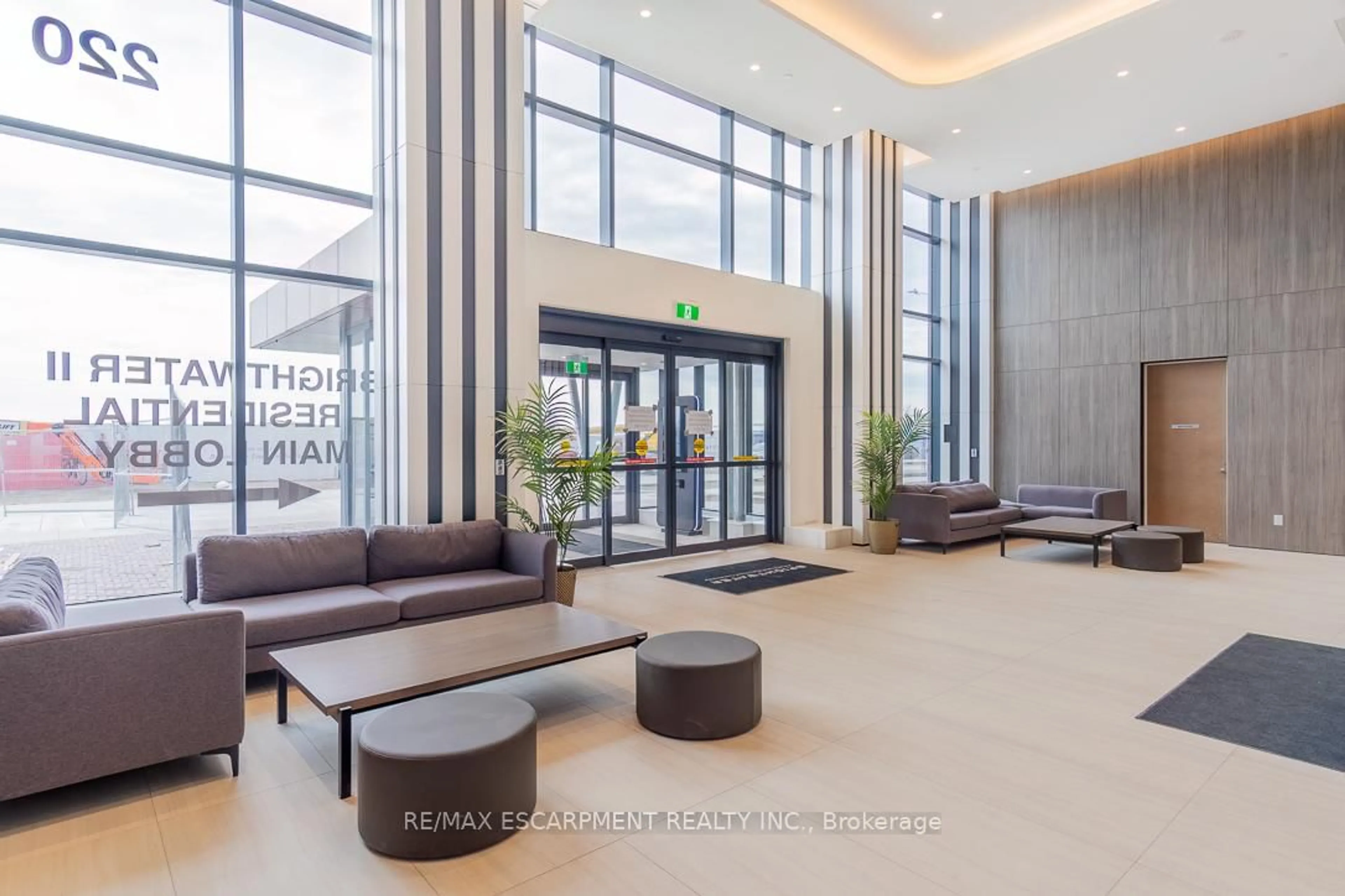 Lobby for 220 MISSINNIHE Way #1203, Mississauga Ontario L5H 0A9