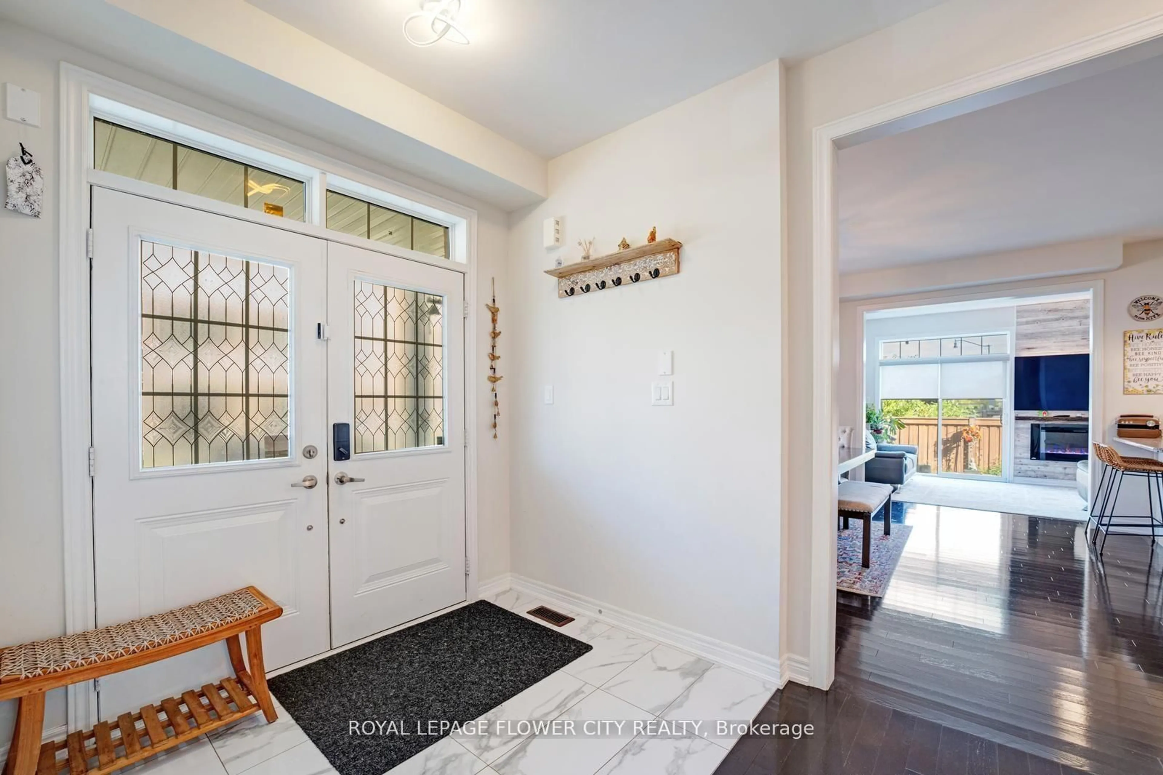 Indoor entryway for 14 LABRISH Rd, Brampton Ontario L7A 5C2