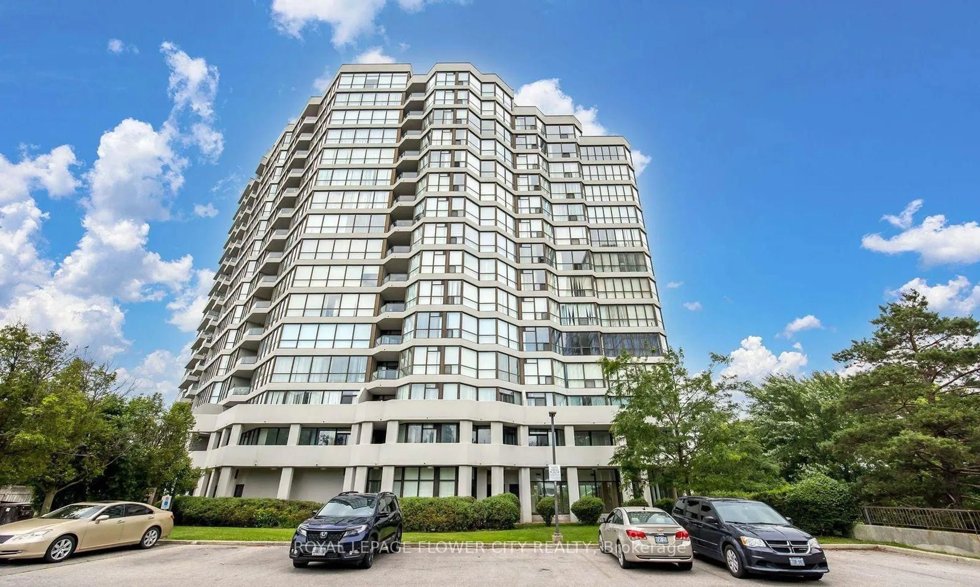 Indoor foyer for 1 Rowntree Rd #611, Toronto Ontario M9V 5G7