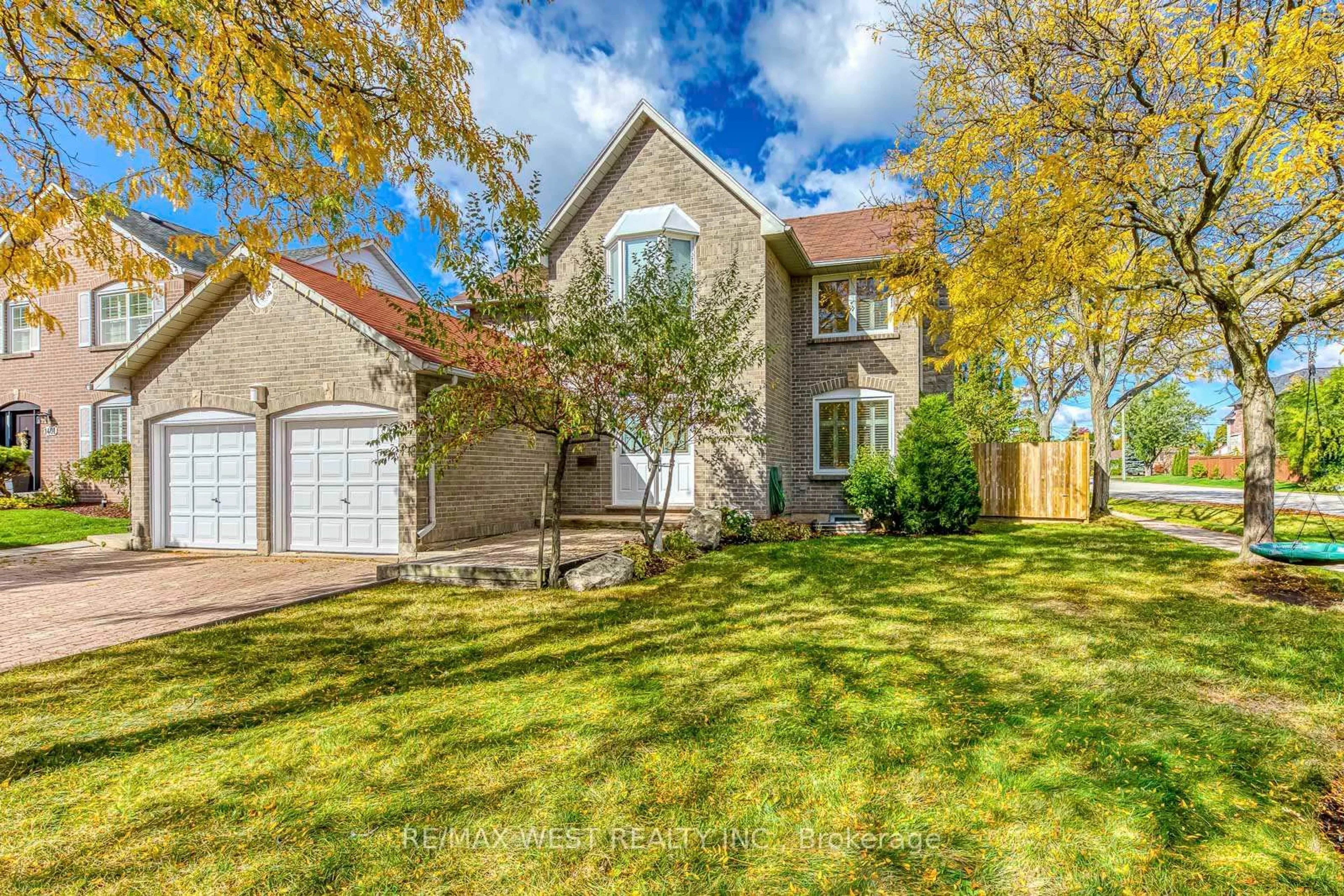 Unknown for 1397 Helen Crt, Oakville Ontario L6L 6J9