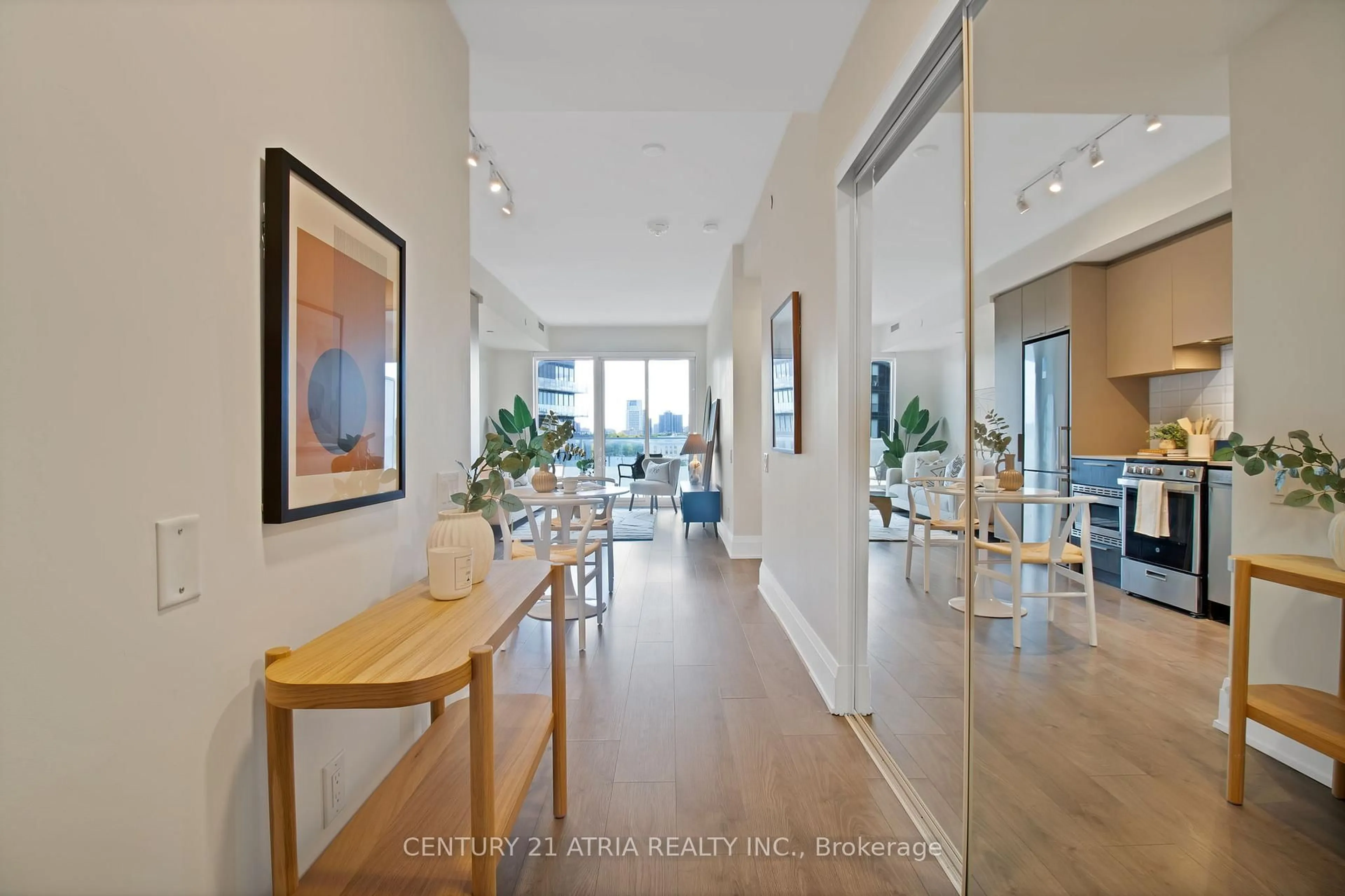 Indoor entryway for 20 Brin Dr #613, Toronto Ontario M8X 0B2