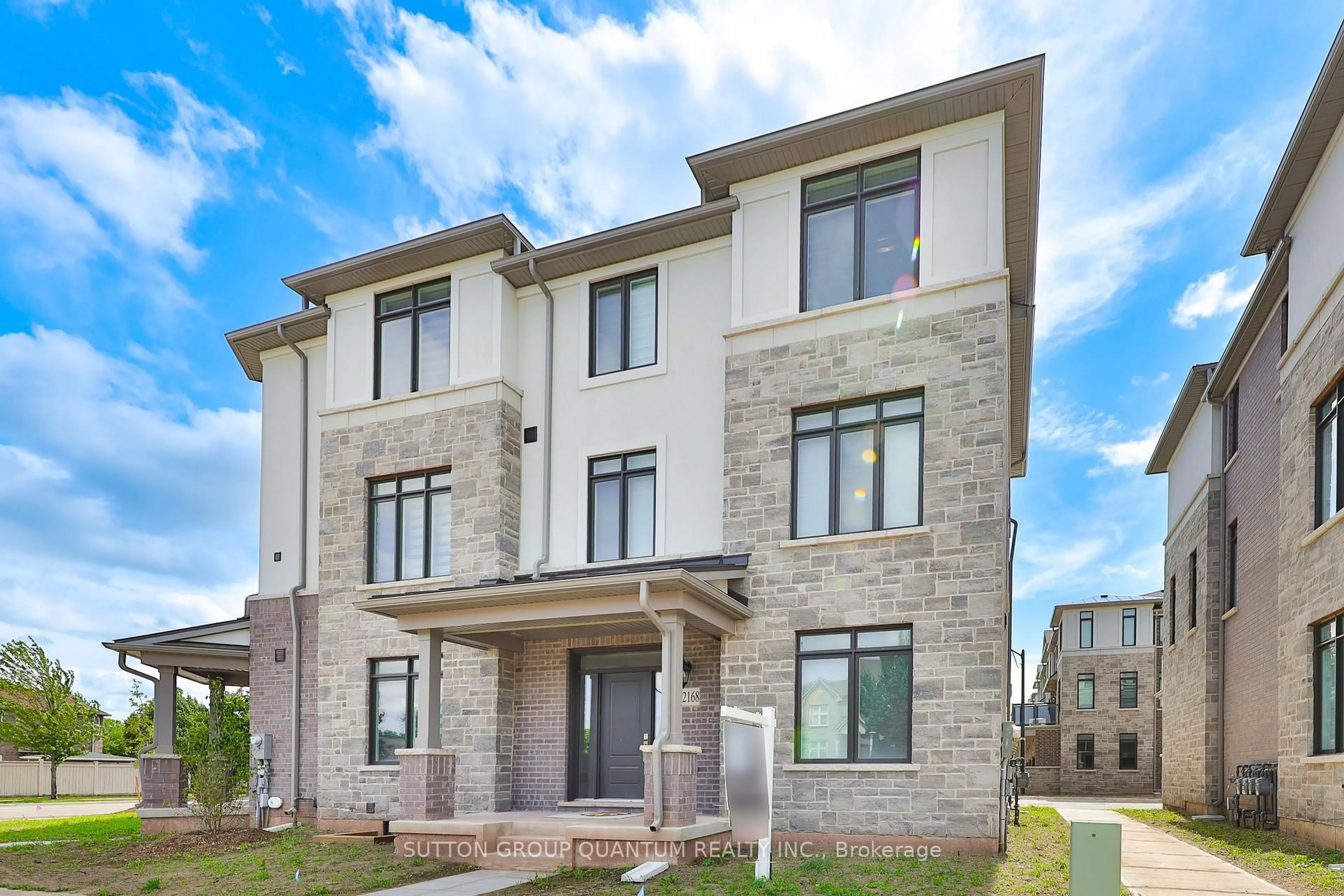 Home with brick exterior material, building for 2168 Postmaster Dr, Oakville Ontario L6M 5T1