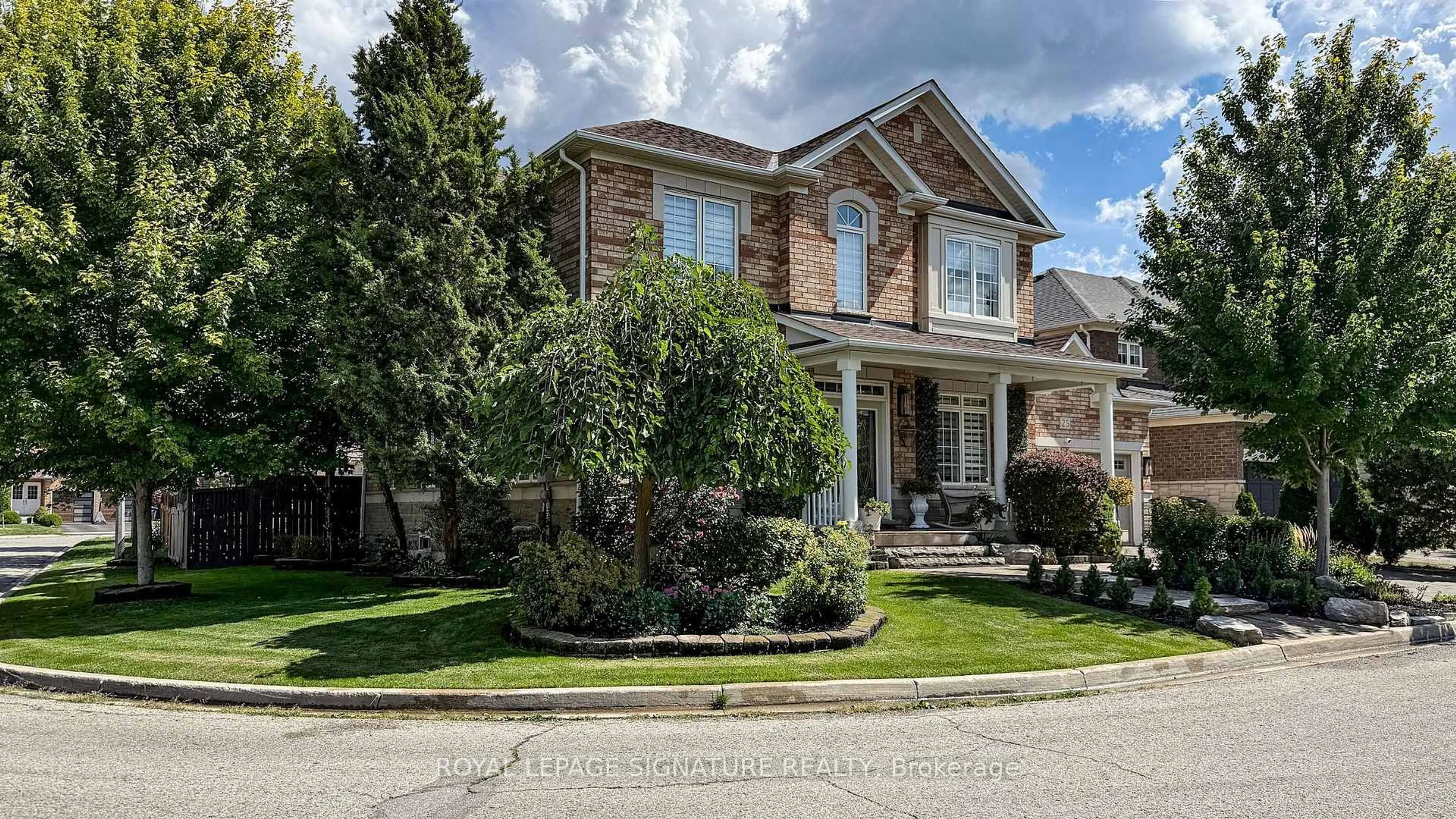 Home with brick exterior material, street for 25 Sawston Circ, Brampton Ontario L7A 2N7