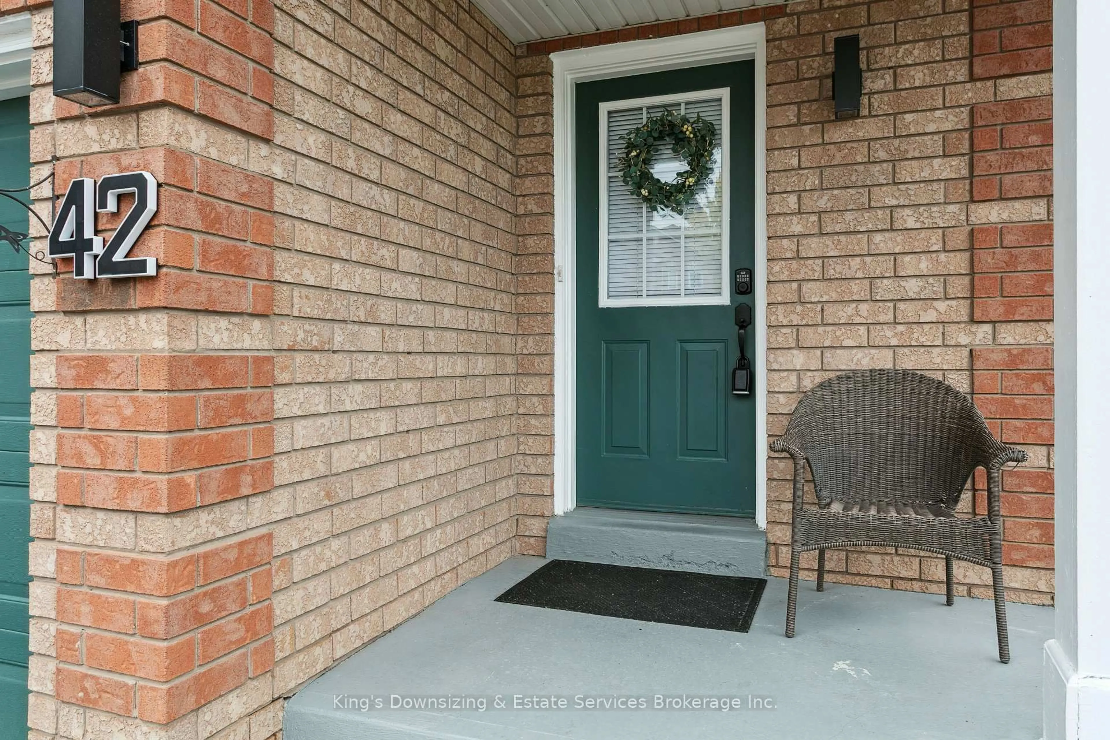 Indoor entryway for 42 Lake Louise Dr, Brampton Ontario L6X 4W5