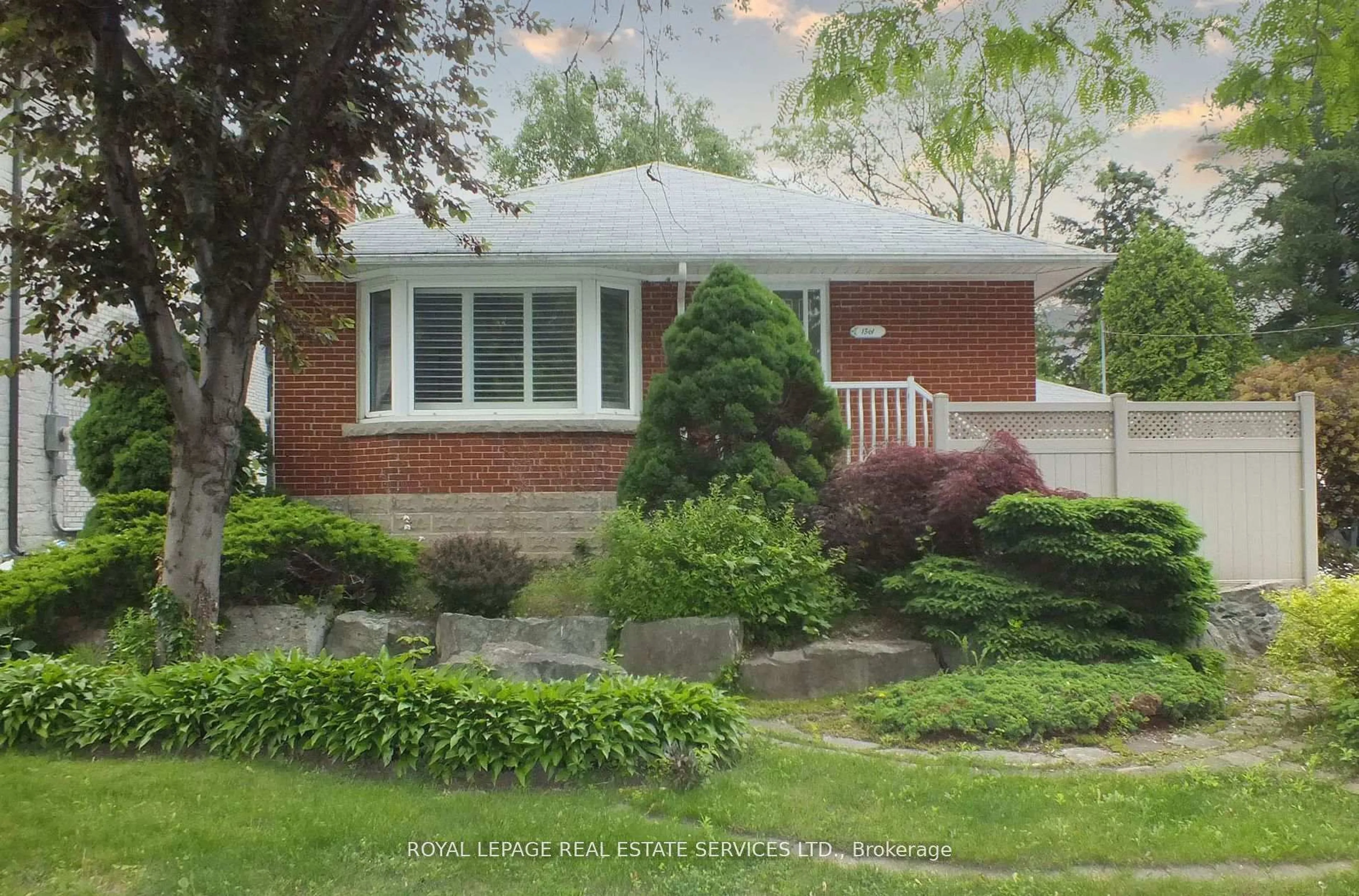 Home with brick exterior material, street for 1361 Kenmuir Ave, Mississauga Ontario L5G 4B3