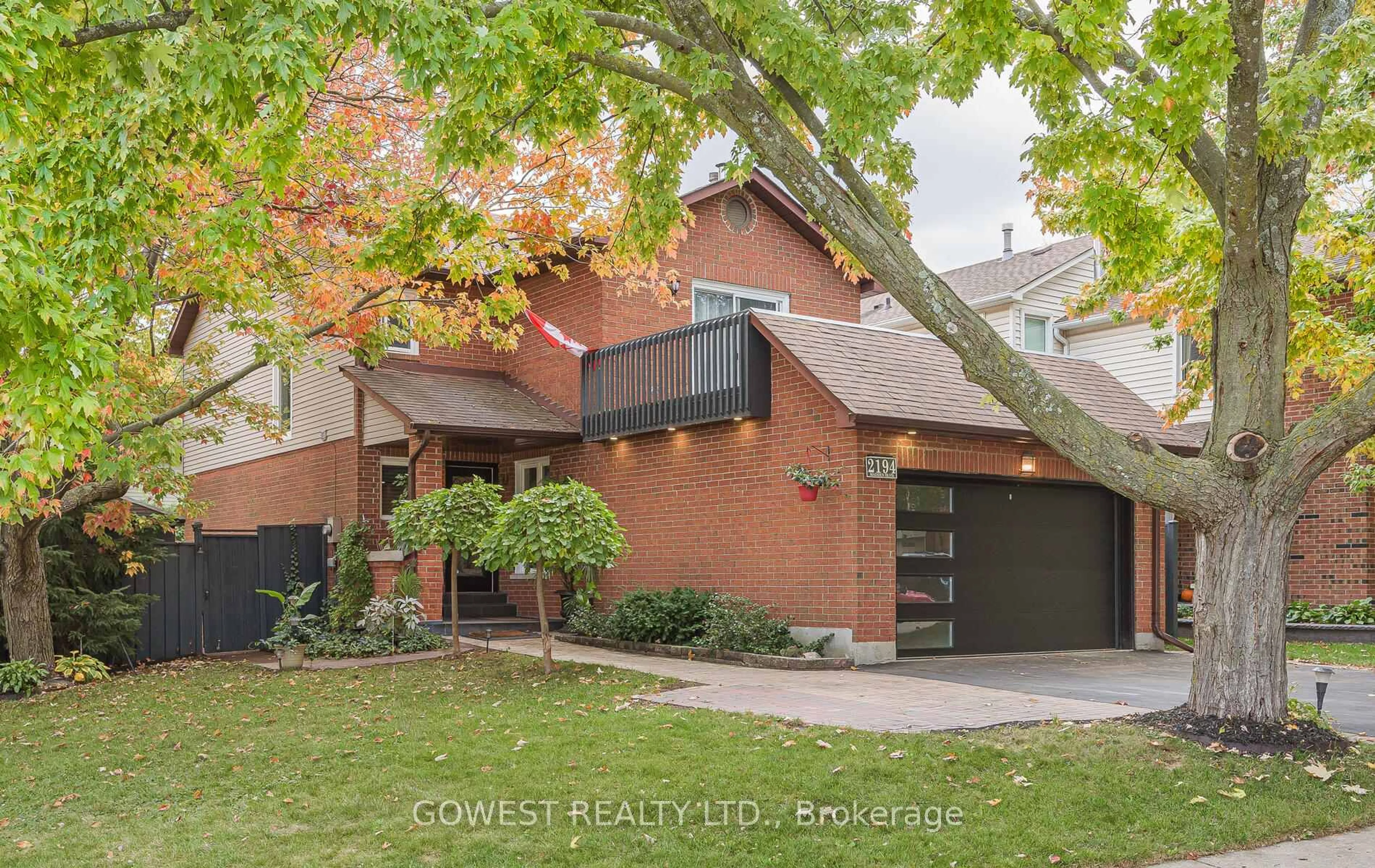 Home with brick exterior material, street for 2194 Madden Blvd, Oakville Ontario L6H 3M2
