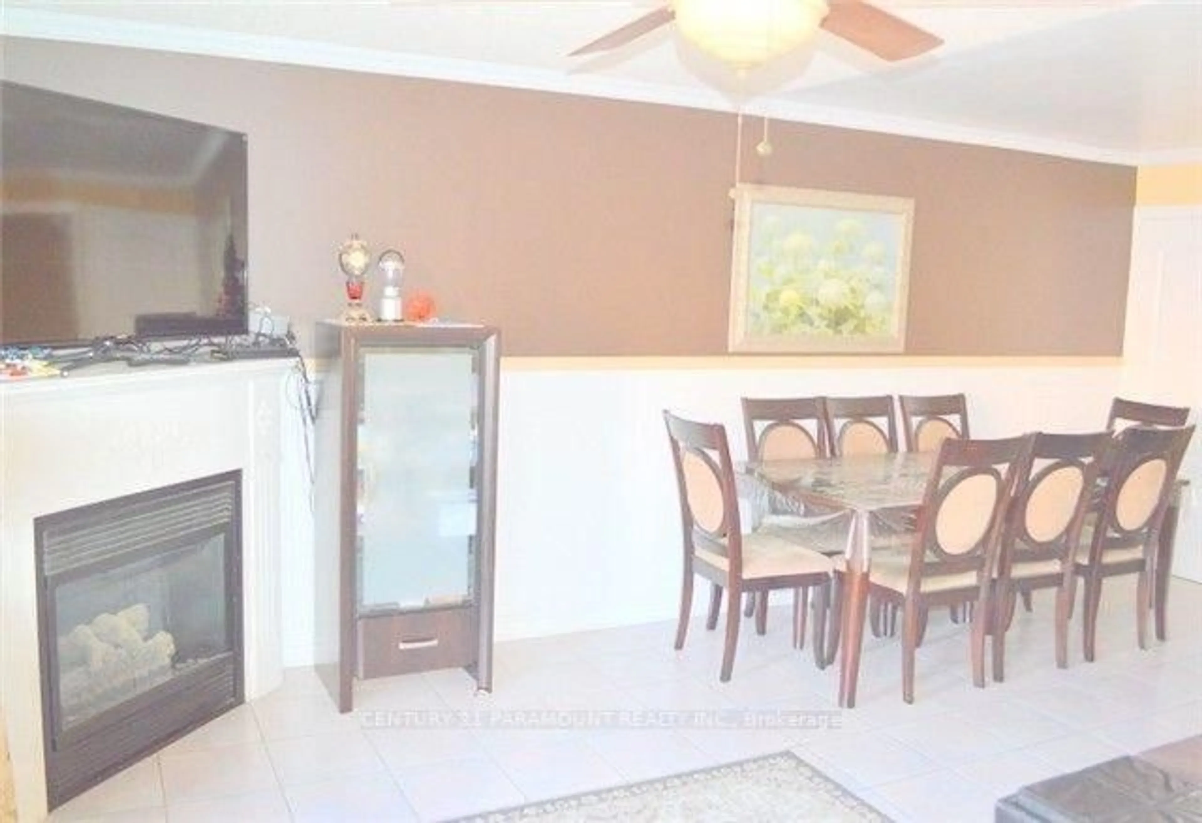 Dining room, ceramic/tile floor for 641 Macbeth Hts, Mississauga Ontario L5W 1E5