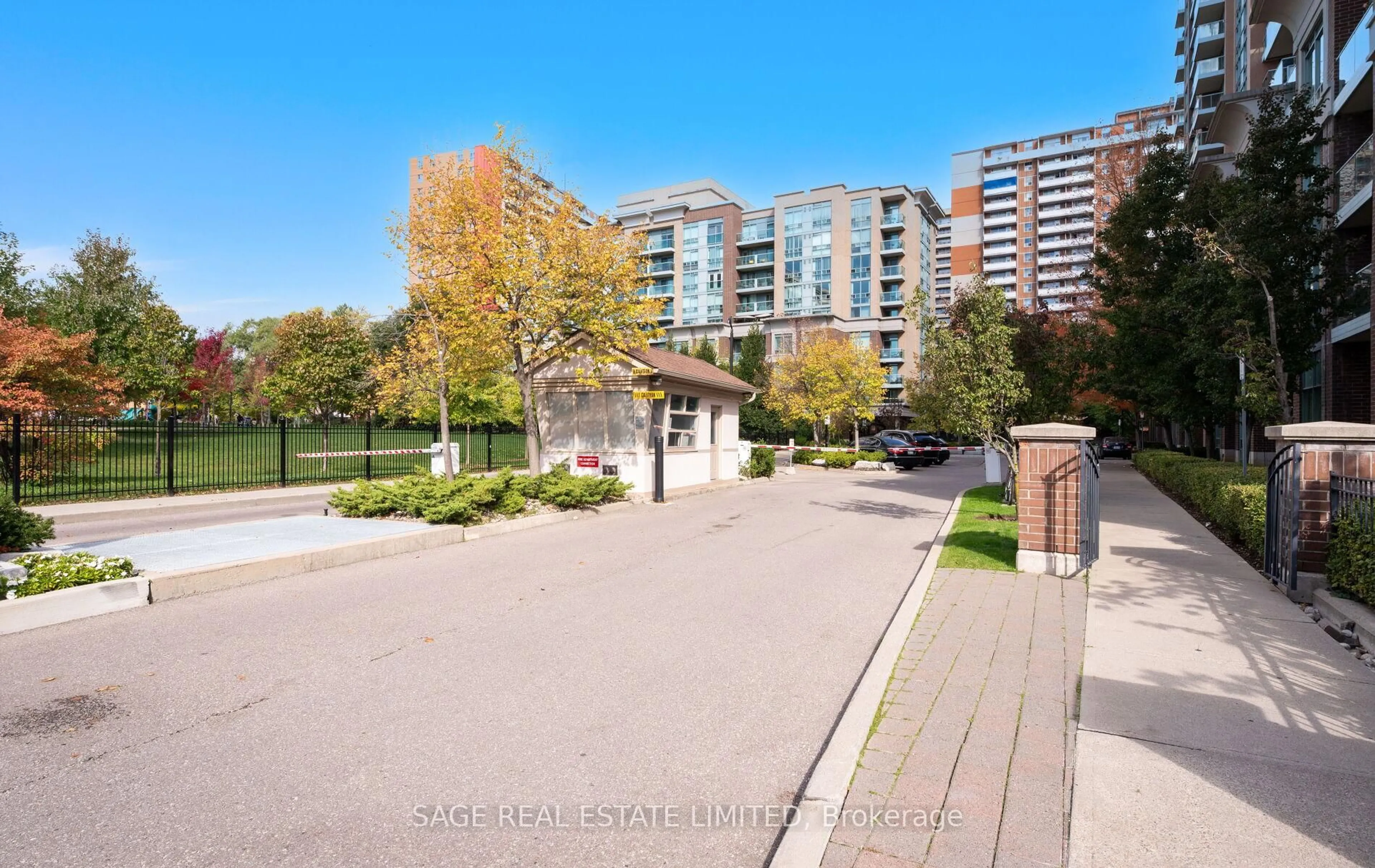 Unknown for 15 Michael Power Pl #PH2, Toronto Ontario M9A 5G4