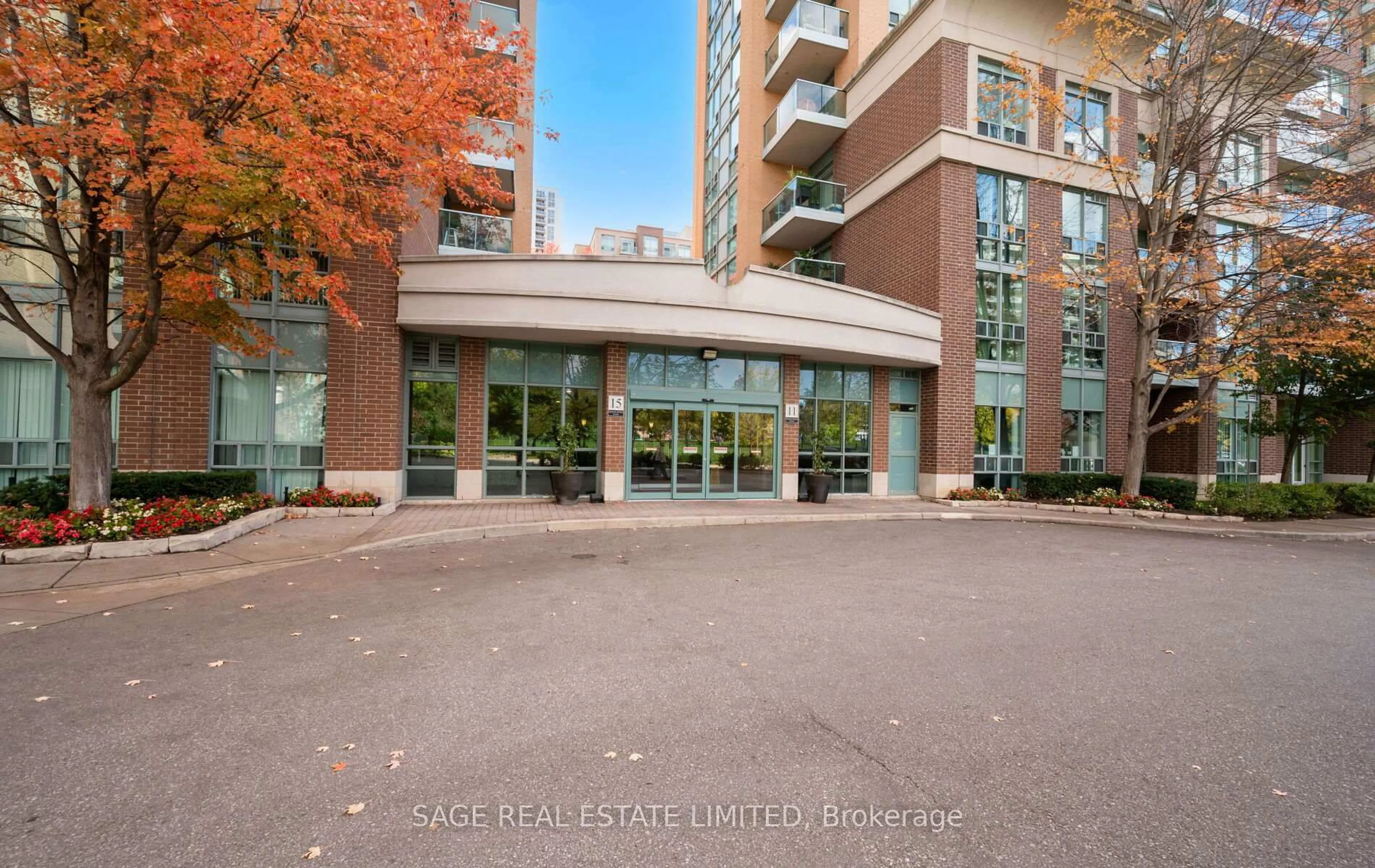 Indoor foyer for 15 Michael Power Pl #PH2, Toronto Ontario M9A 5G4
