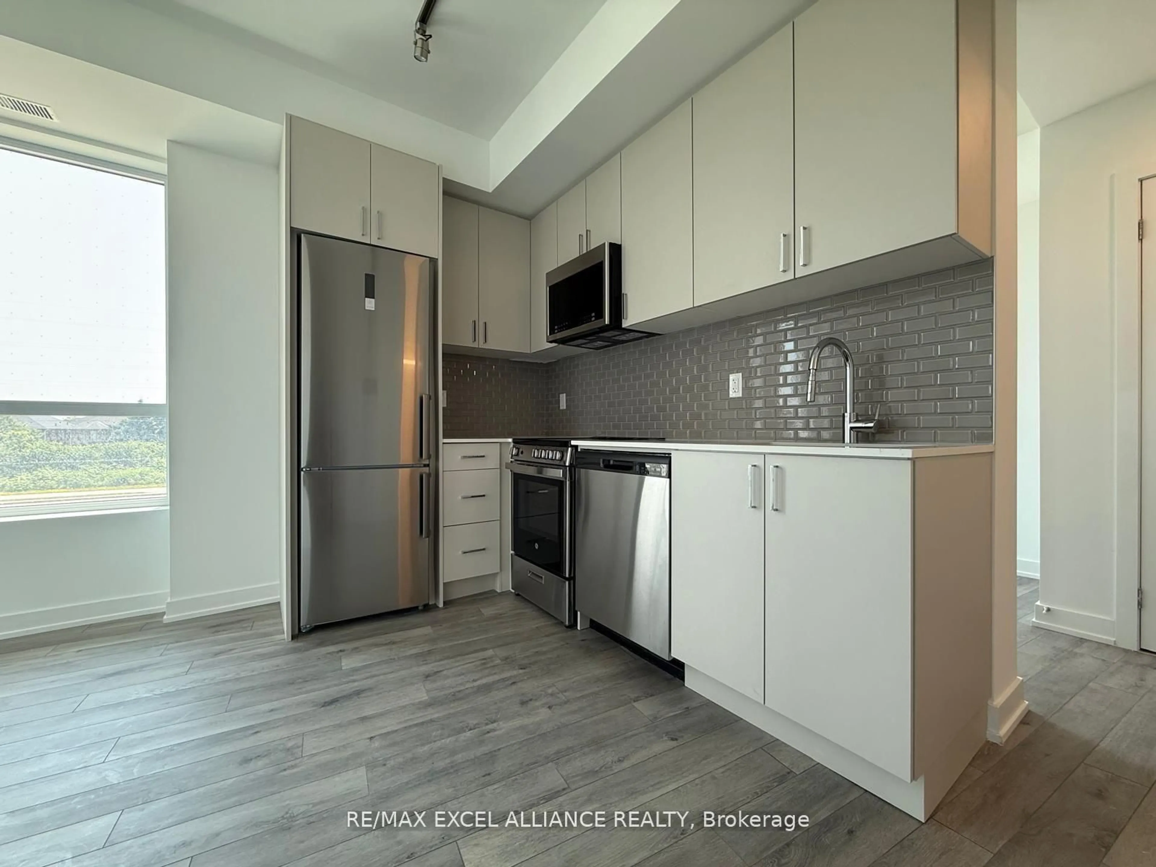 Unknown for 1005 Dundas St #247, Oakville Ontario L6H 8C7