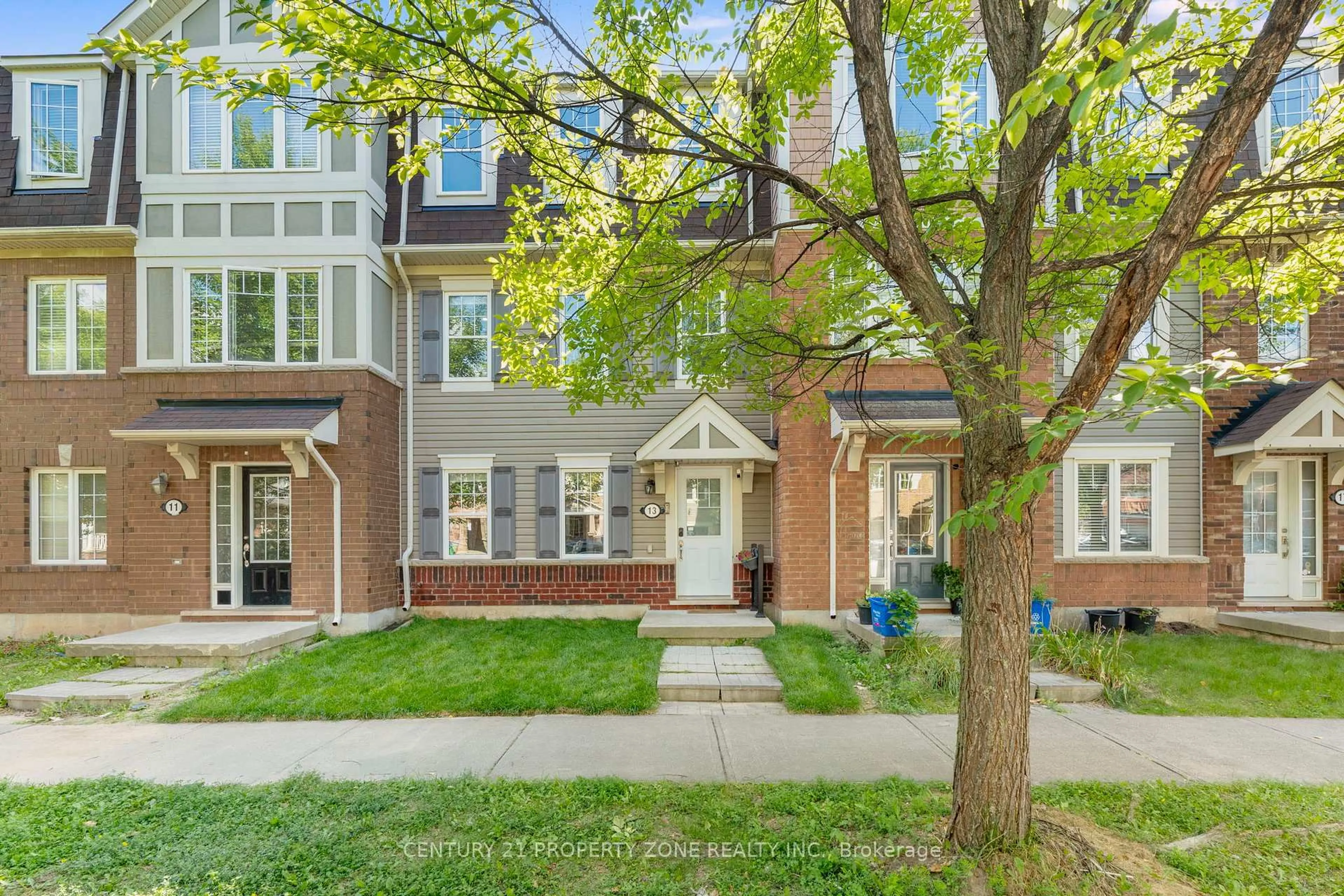 Home with brick exterior material, street for 13 Portsdown Rd, Brampton Ontario L7A 0P8