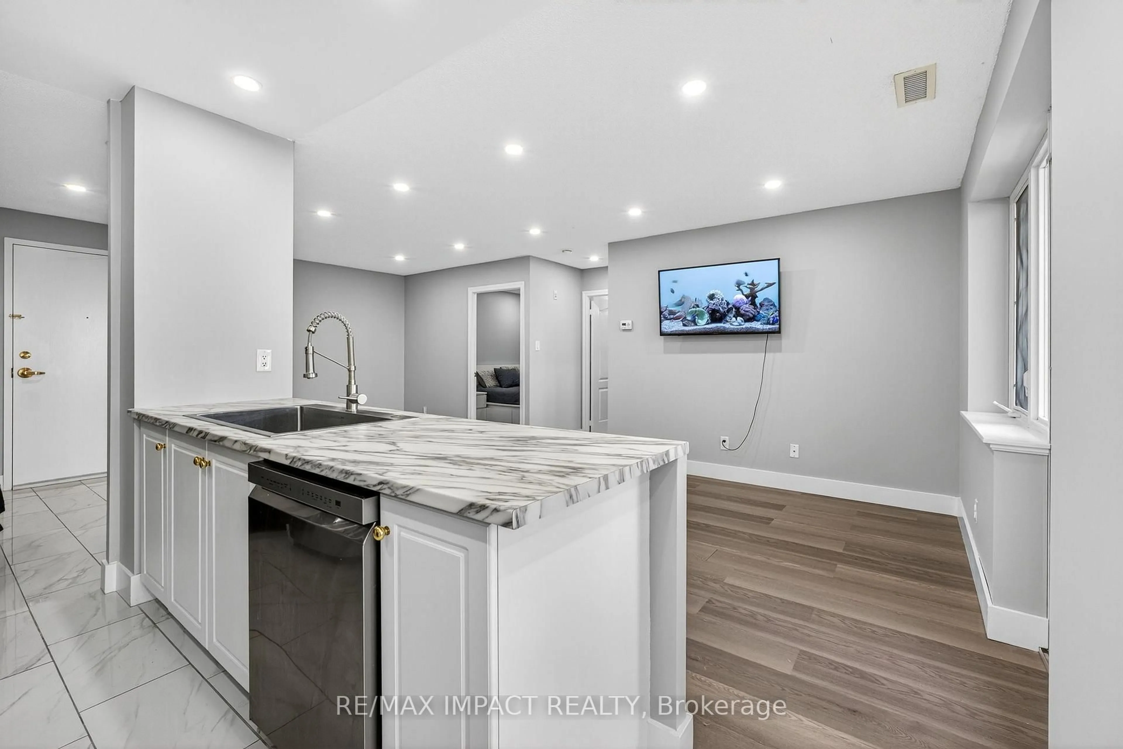 Open concept kitchen, unknown for 10 Dayspring Circ #204, Brampton Ontario L6P 1B9