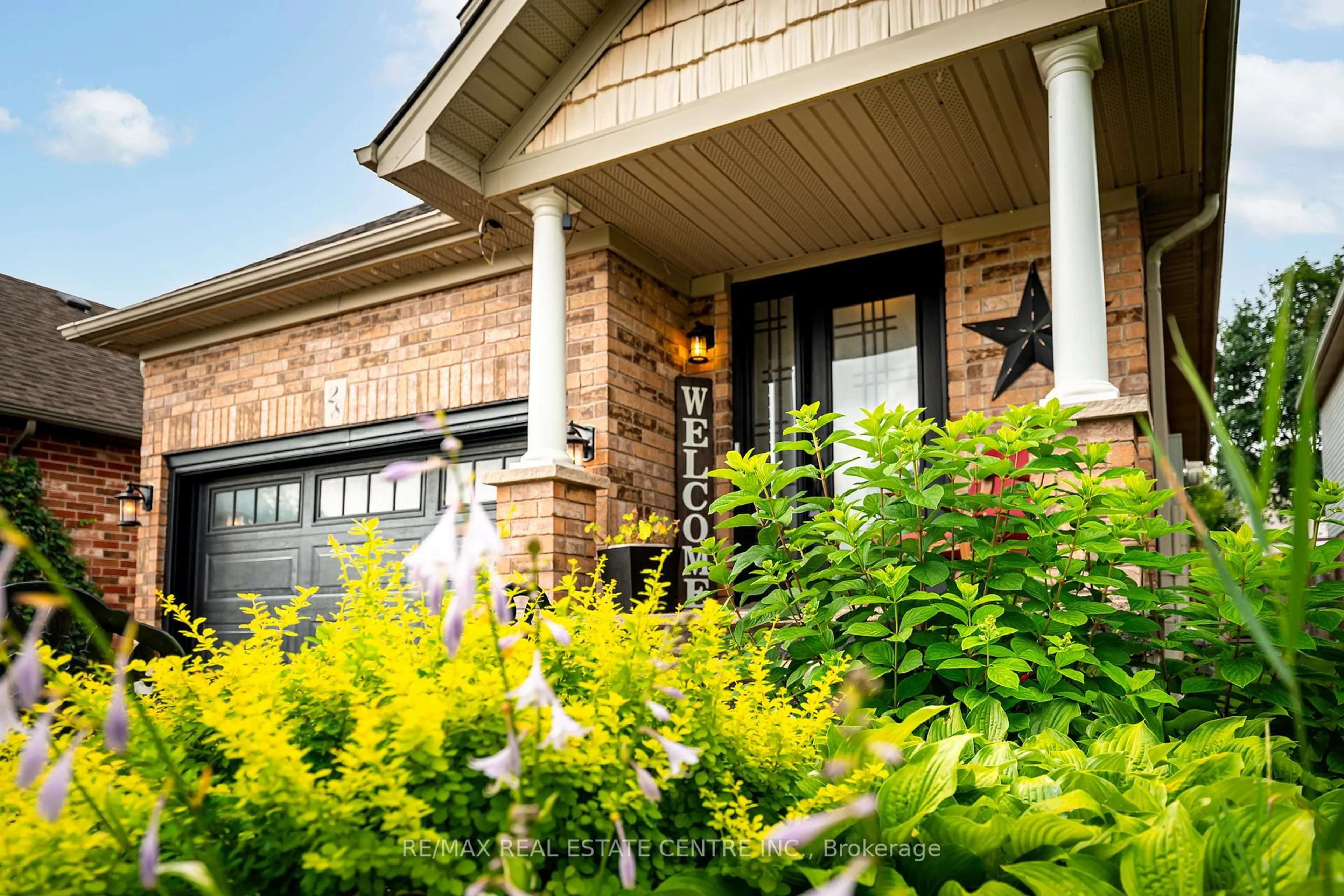 Home with brick exterior material, street for 28 Henderson St, Orangeville Ontario L9W 5G1
