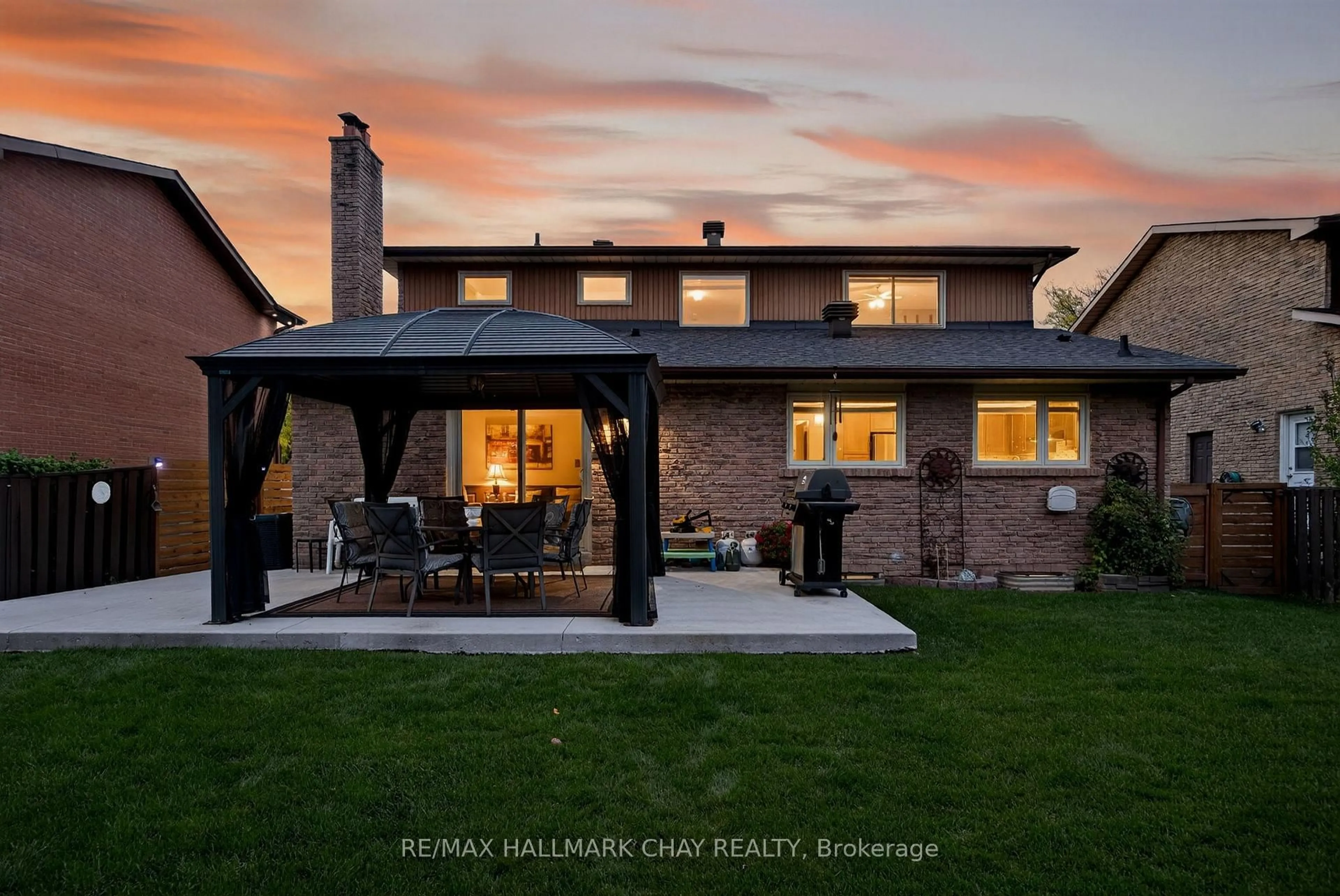 Home with brick exterior material, unknown for 55 Massey St, Brampton Ontario L6S 2V8