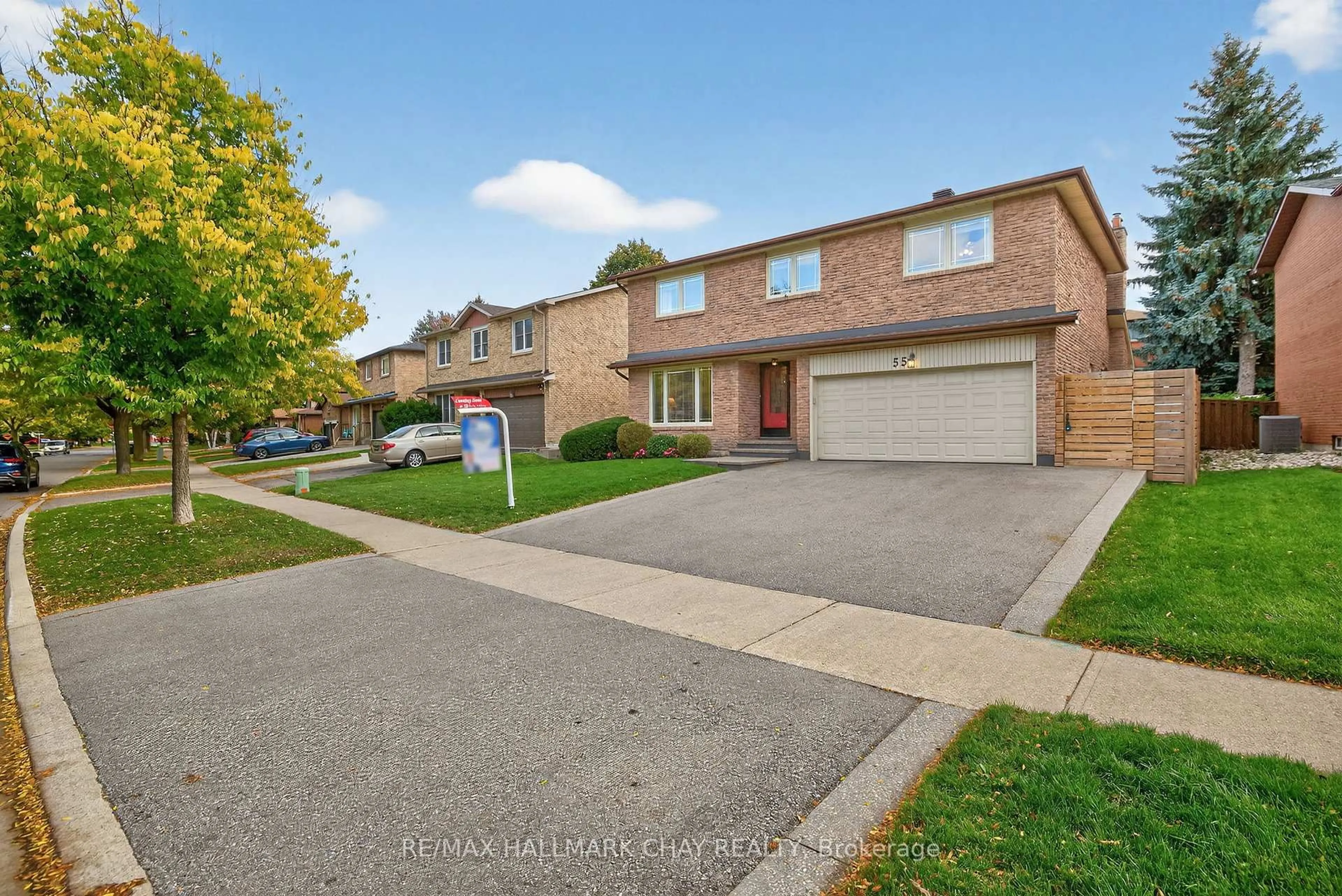 A pic from outside/outdoor area/front of a property/back of a property/a pic from drone, street for 55 Massey St, Brampton Ontario L6S 2V8