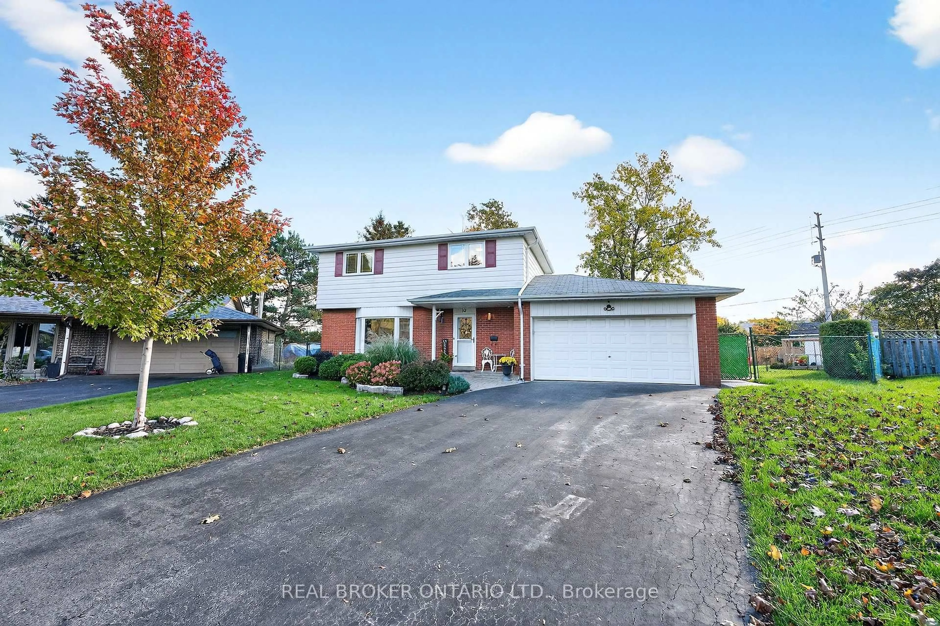 Unknown for 10 Essex Pl, Brampton Ontario L6T 2A6