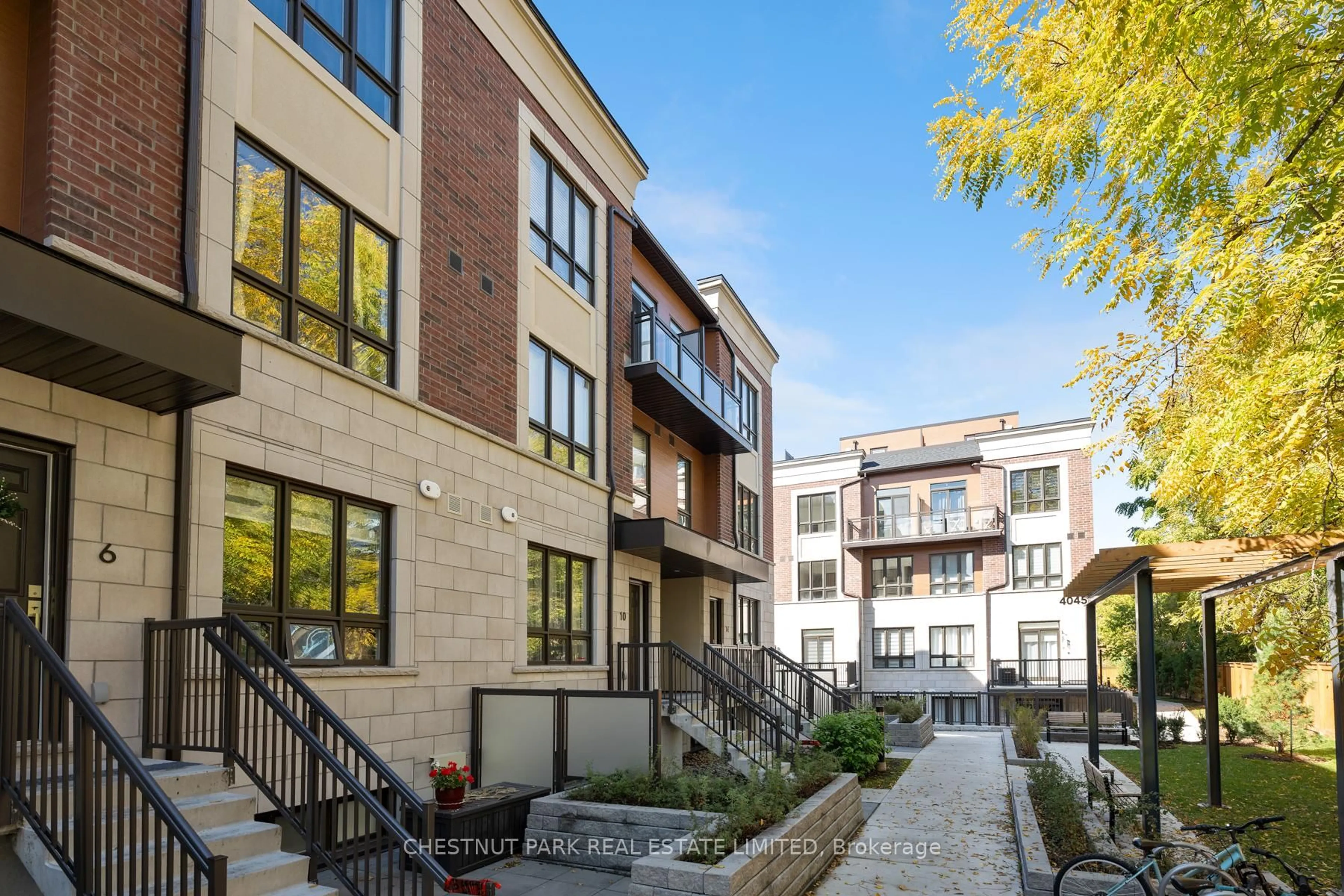 Unknown for 4025 Hickory Dr #15, Mississauga Ontario L4W 1L1