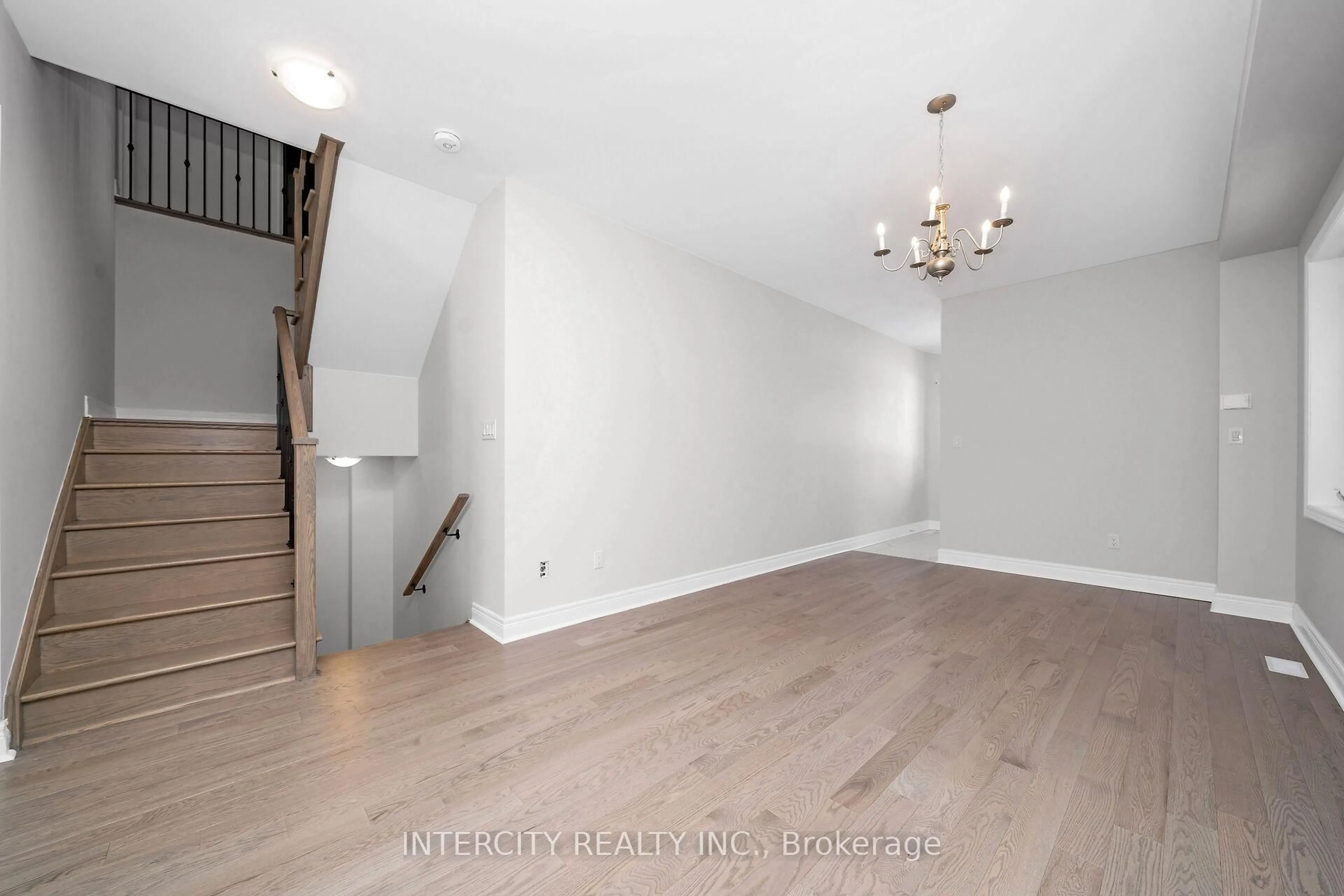 Unknown for 66 Claremont Dr, Brampton Ontario L6R 4G3