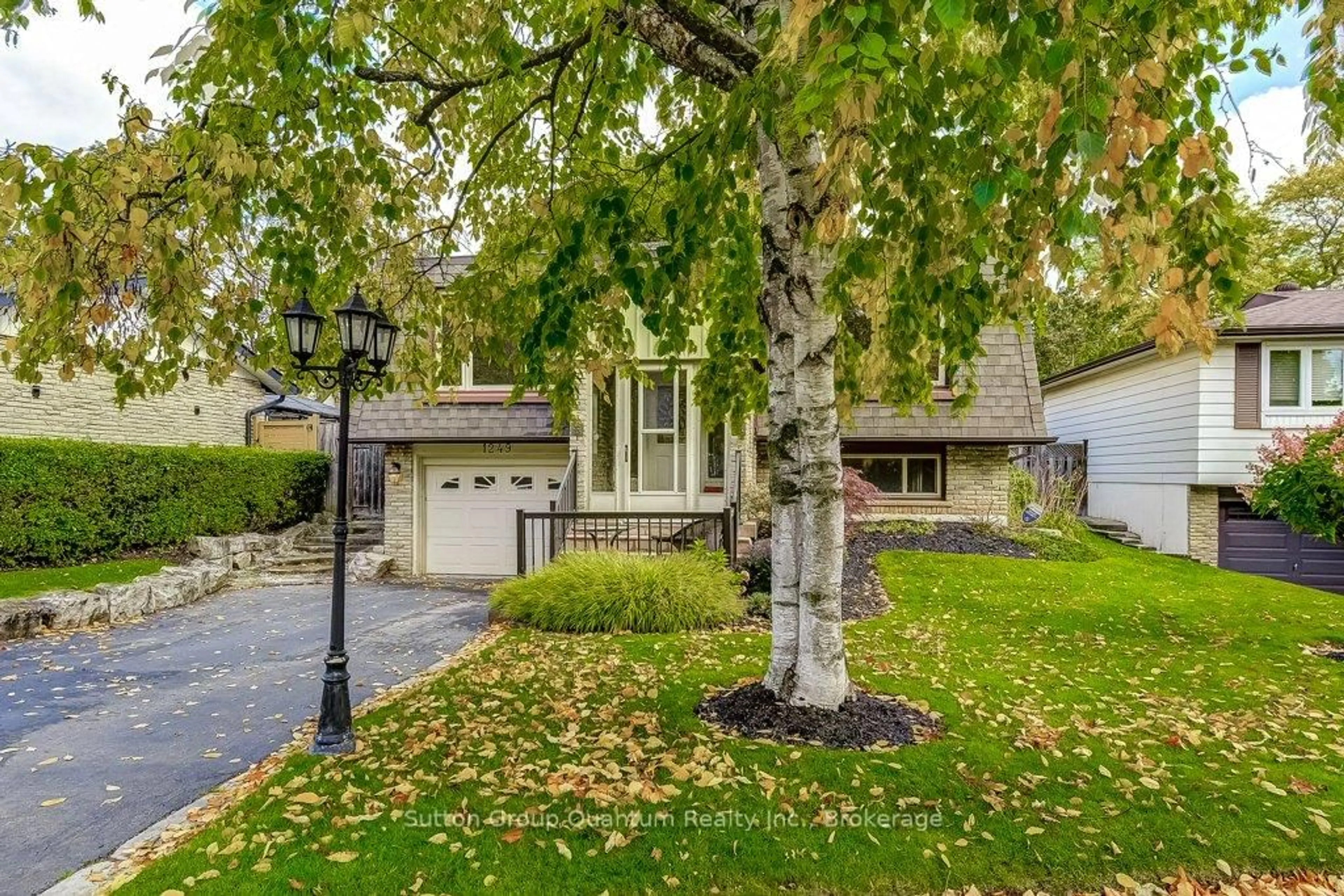 Unknown for 1249 Richards Cres, Oakville Ontario L6H 1R5