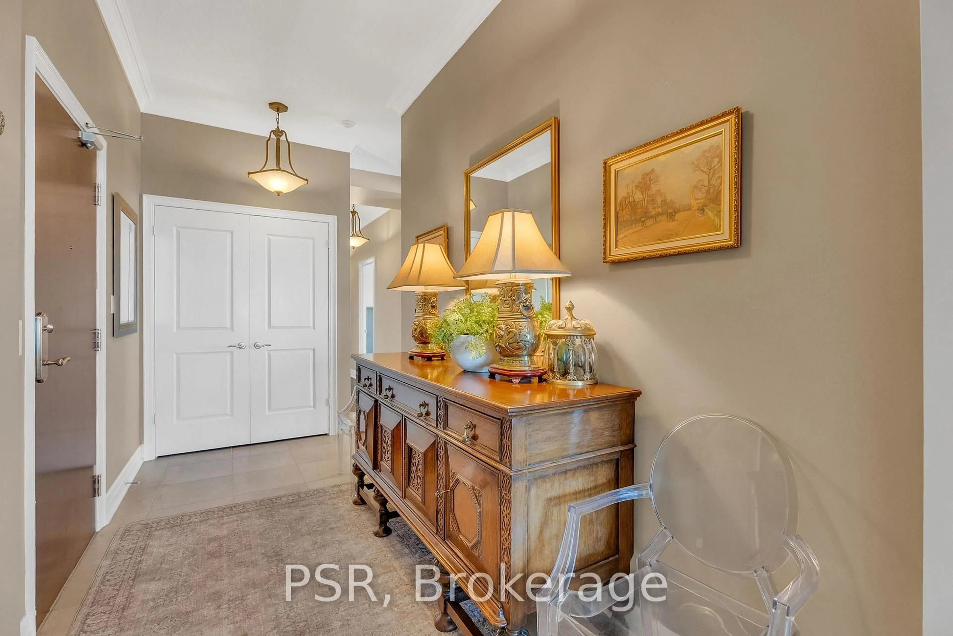 Indoor entryway for 100 John St #LPH 2603, Brampton Ontario L6W 0A8