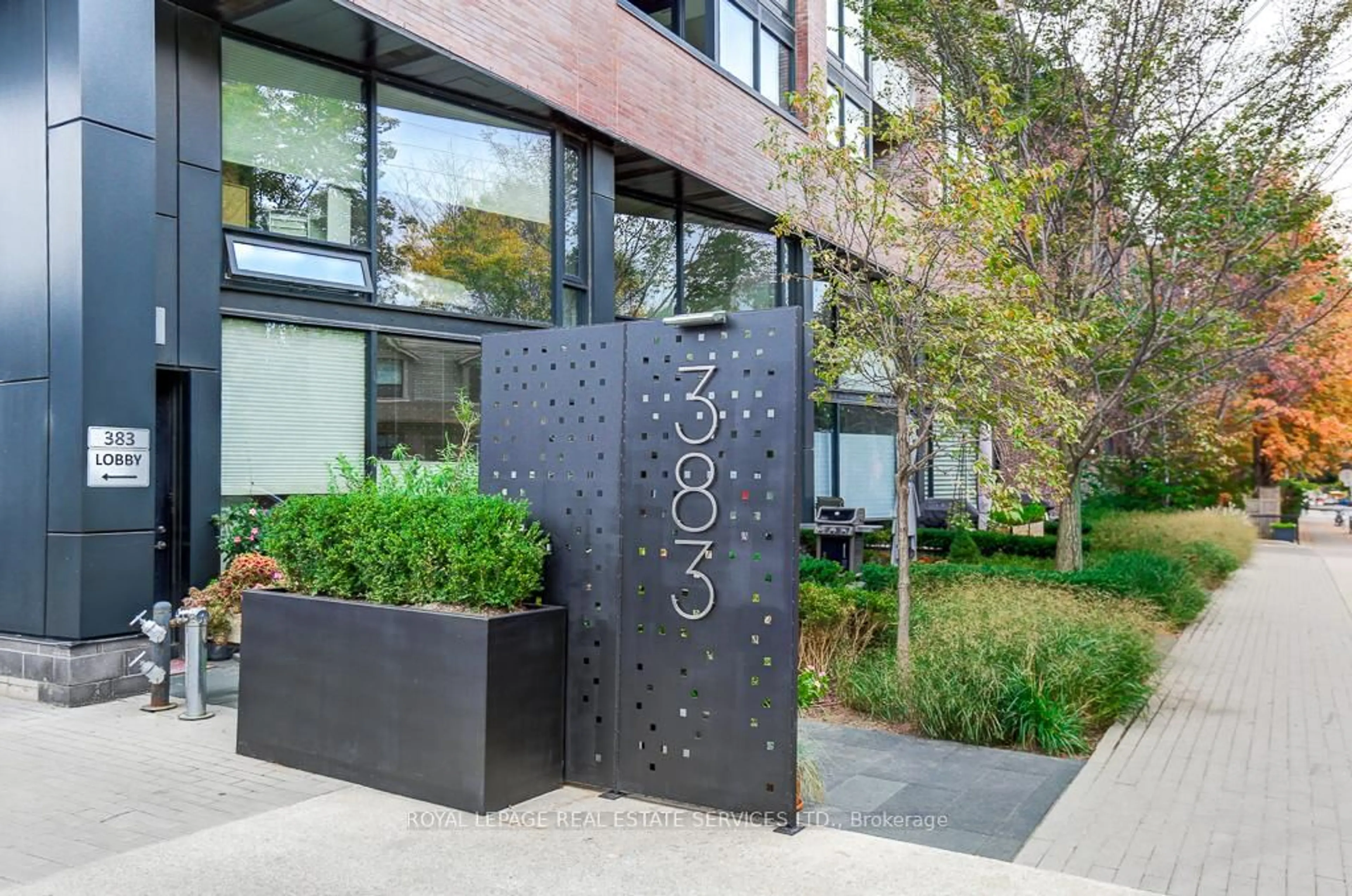 Unknown for 383 Sorauren Ave #373, Toronto Ontario M6R 0A4