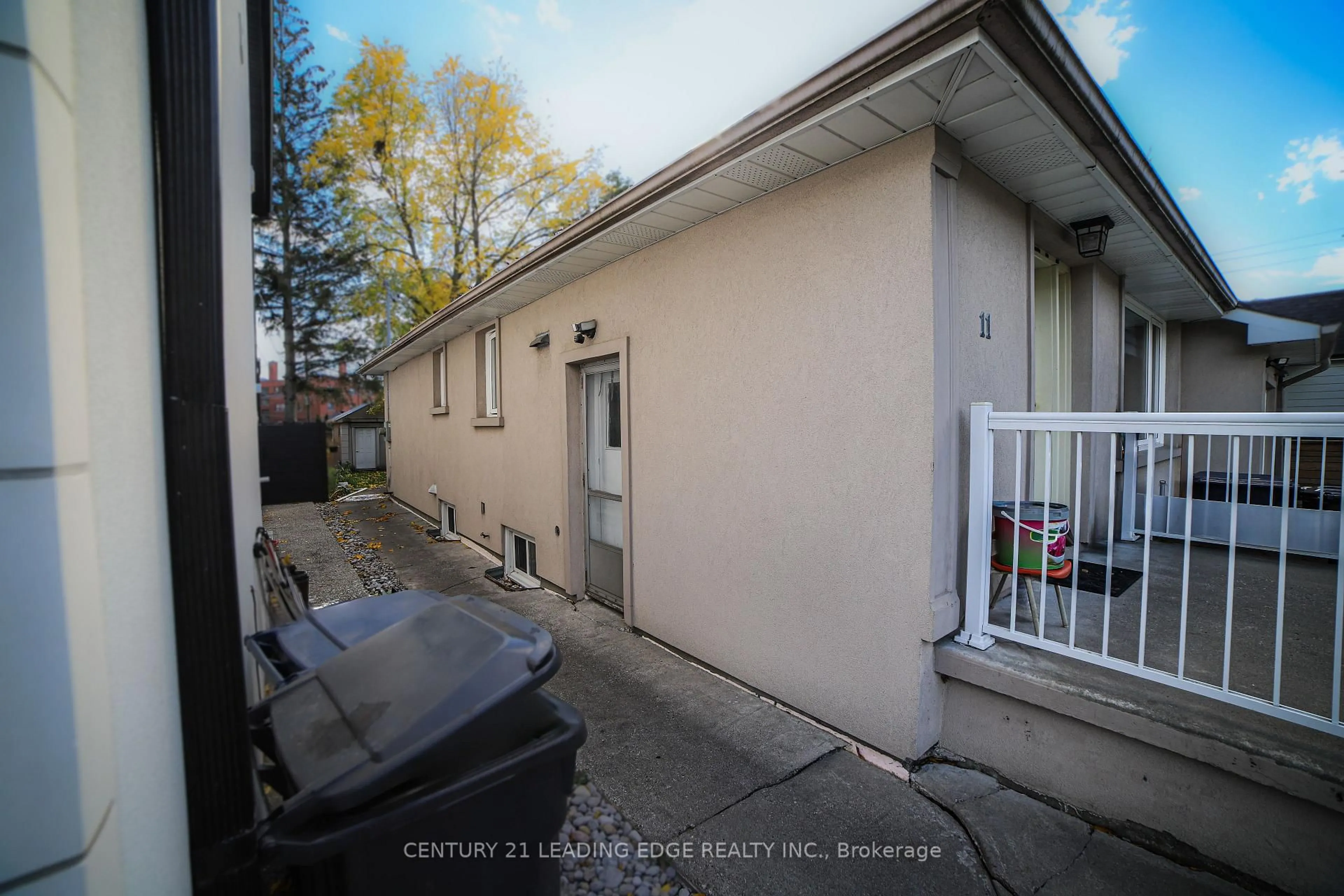 Unknown for 11 Chestnut Hills Cres, Toronto Ontario M9A 2W3