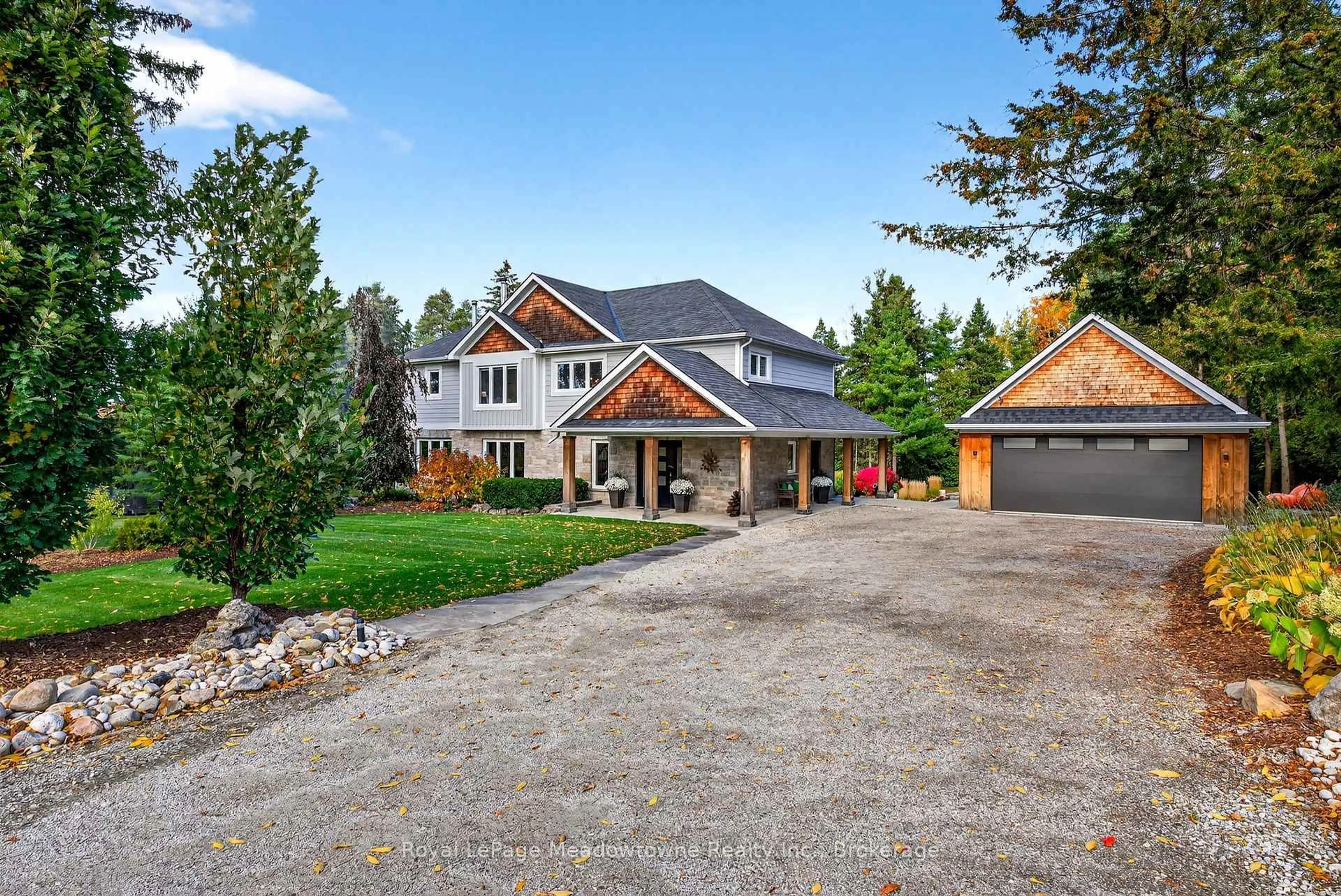 A pic from outside/outdoor area/front of a property/back of a property/a pic from drone, mountain view for 8495 Appleby Line, Milton Ontario L0P 1B0
