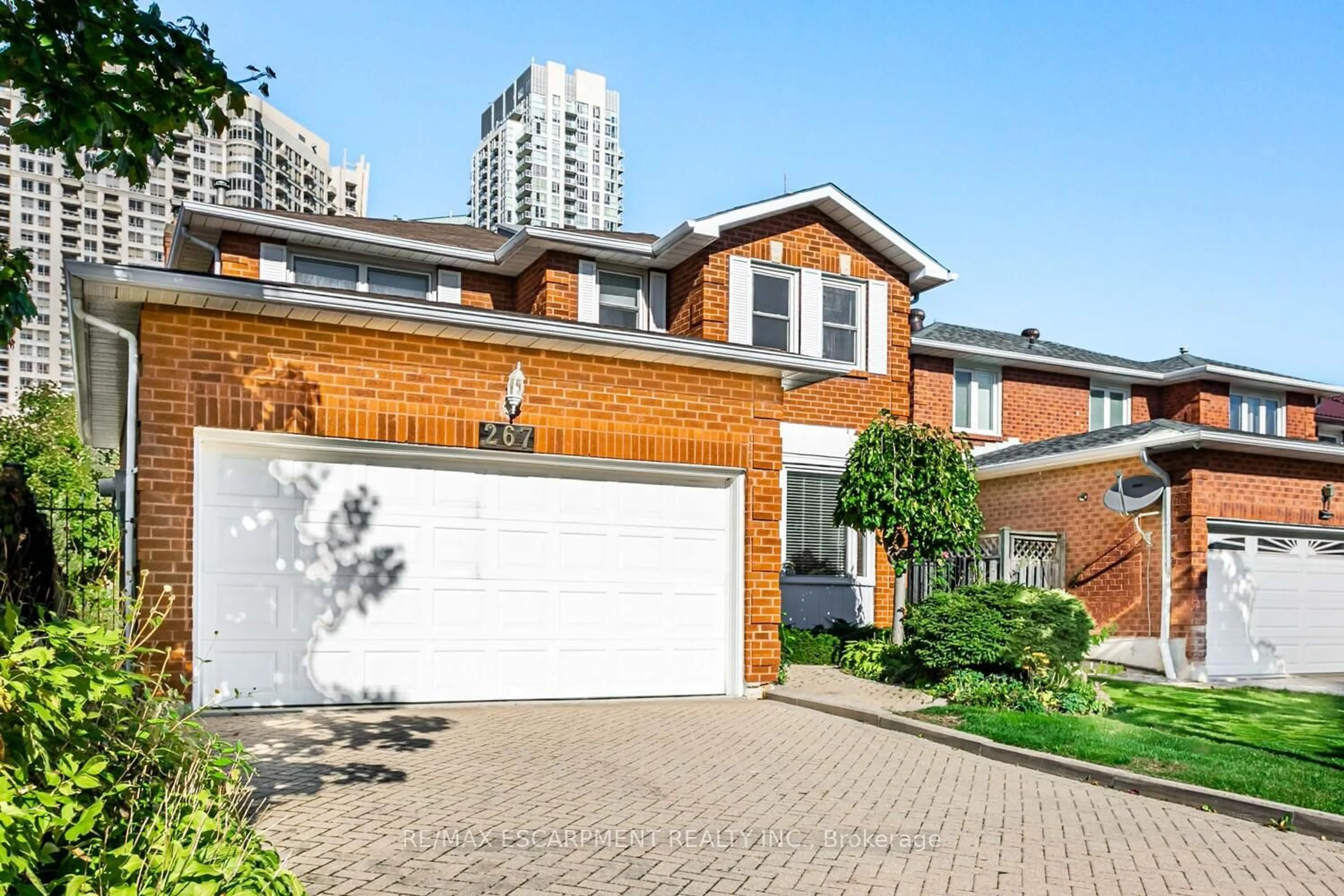 Home with brick exterior material, street for 267 MACEDONIA Cres, Mississauga Ontario L5B 3R9