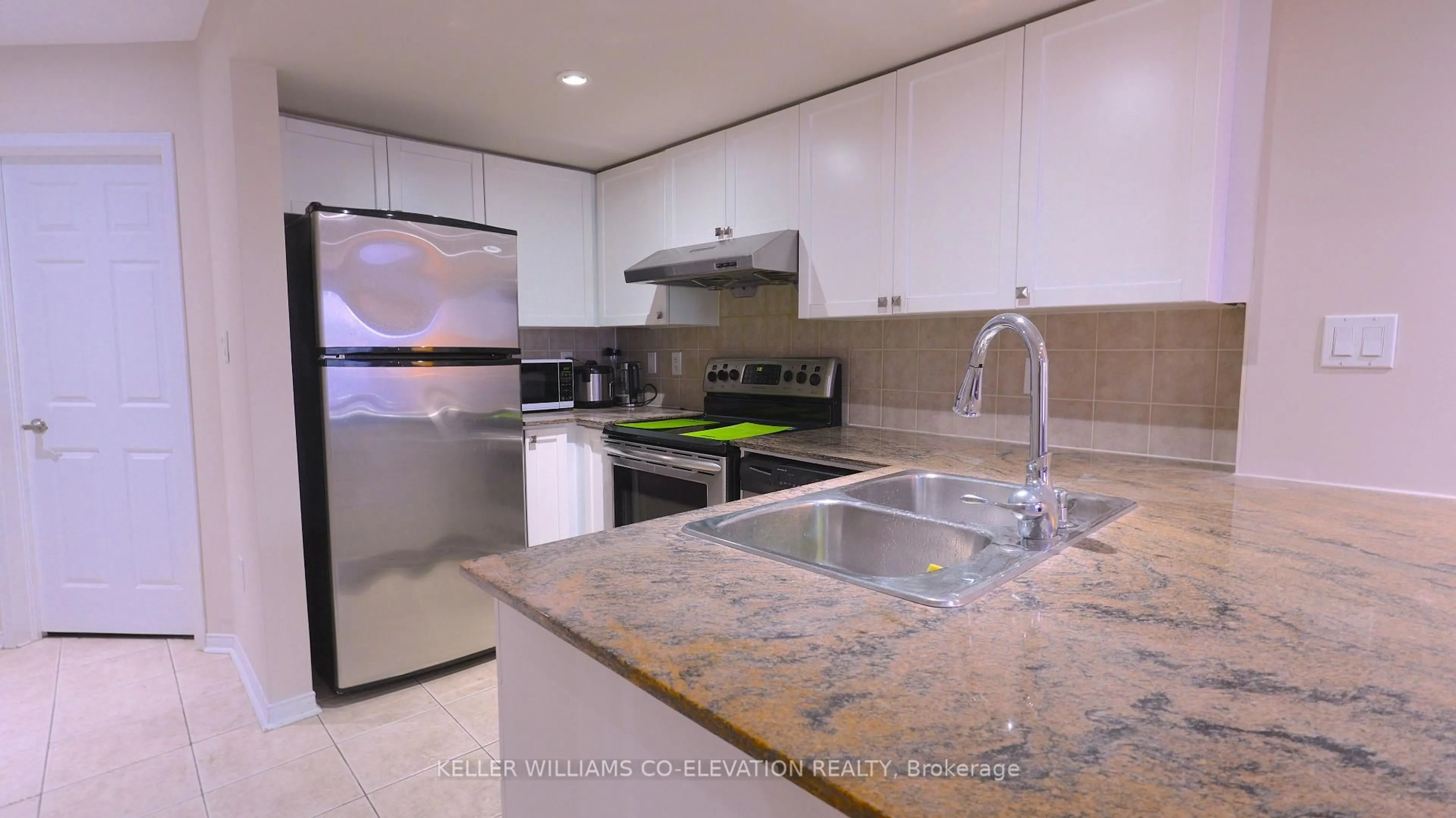 Unknown for 25 Foundry Ave #Unit 13, Toronto Ontario M6H 4K7