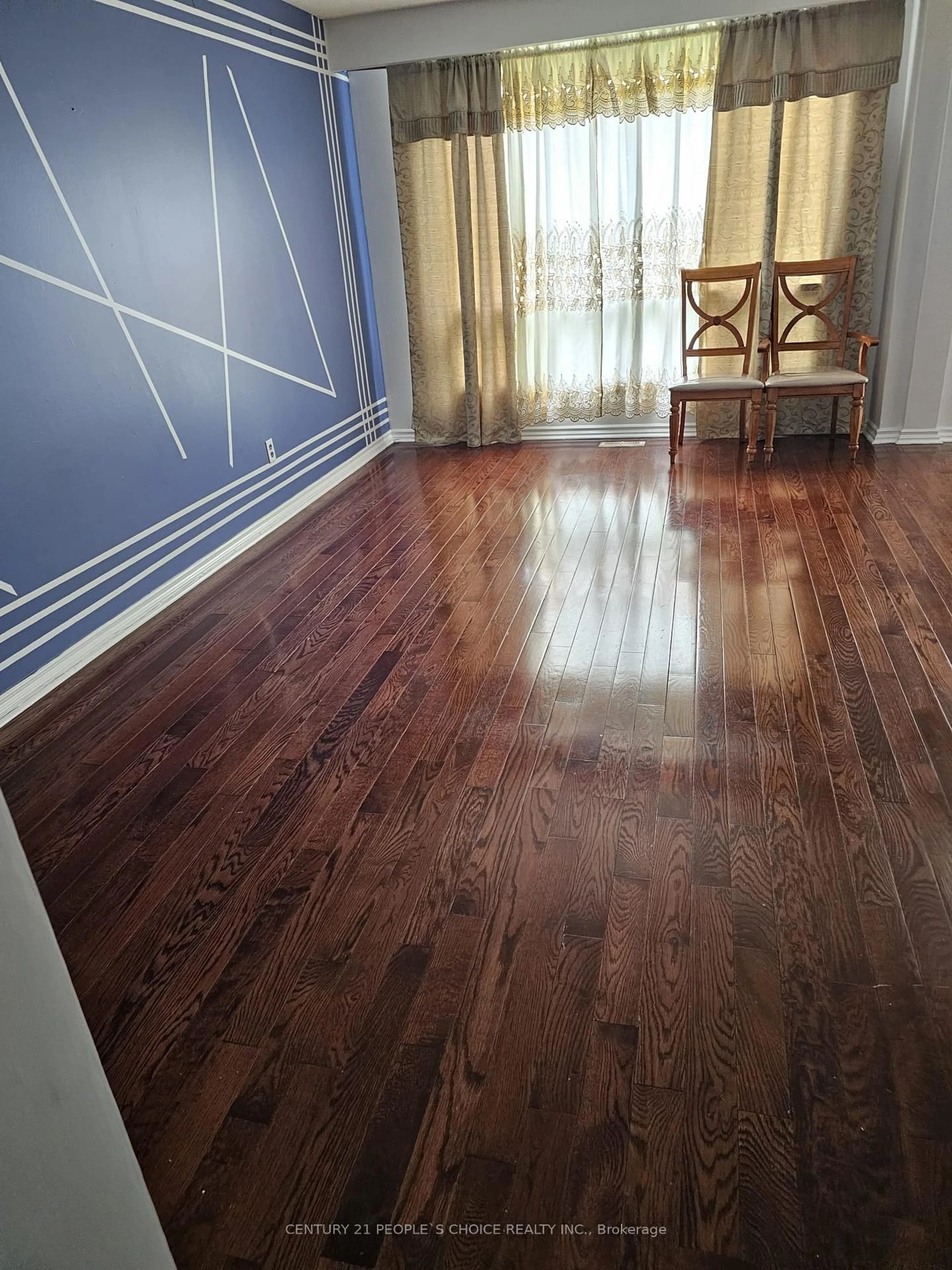 A pic of a room for 3525 Brandon Gate Dr #47, Mississauga Ontario L4T 3M3