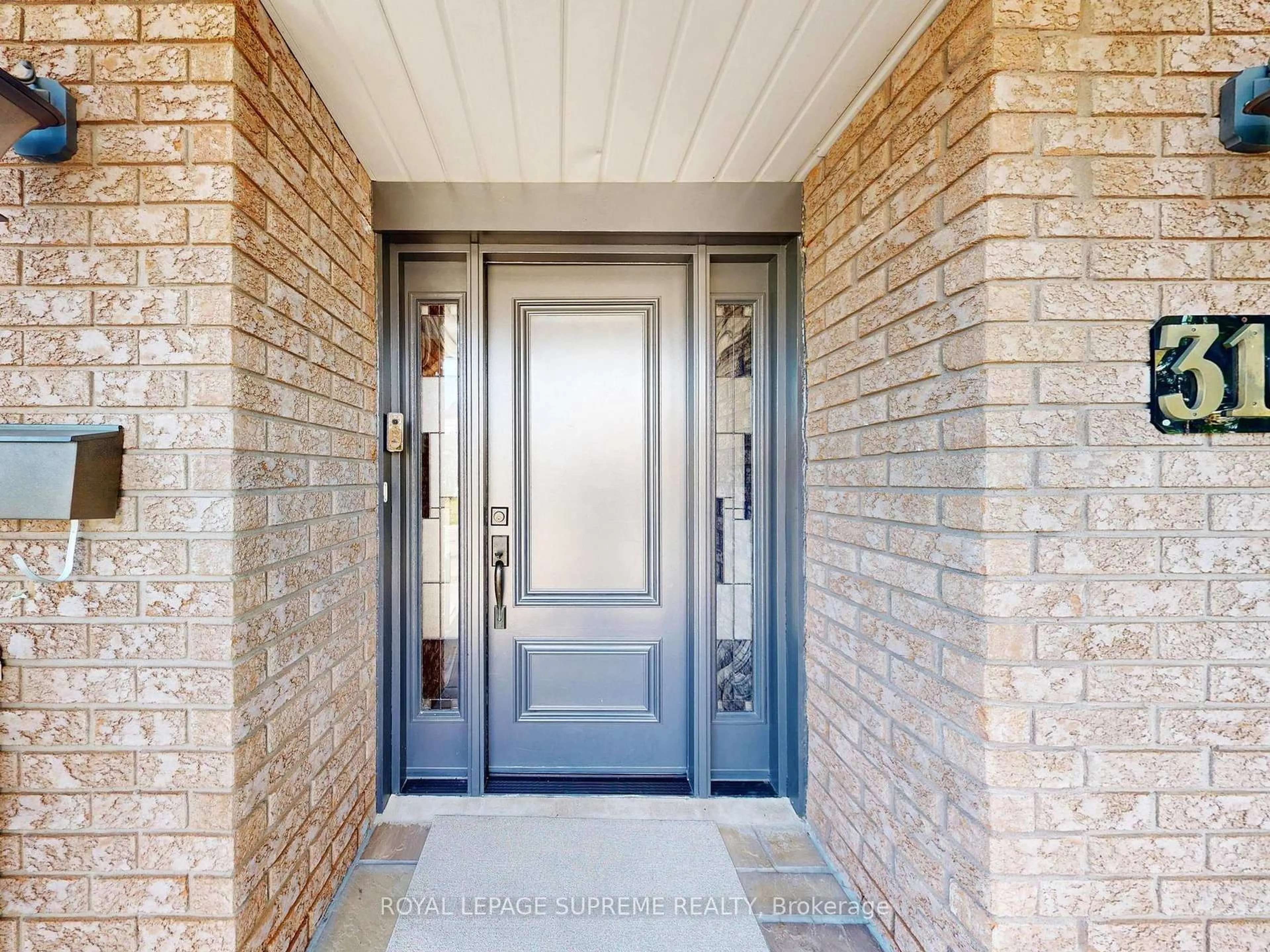 Indoor entryway for 310 Nairn Ave, Toronto Ontario M6E 4H8