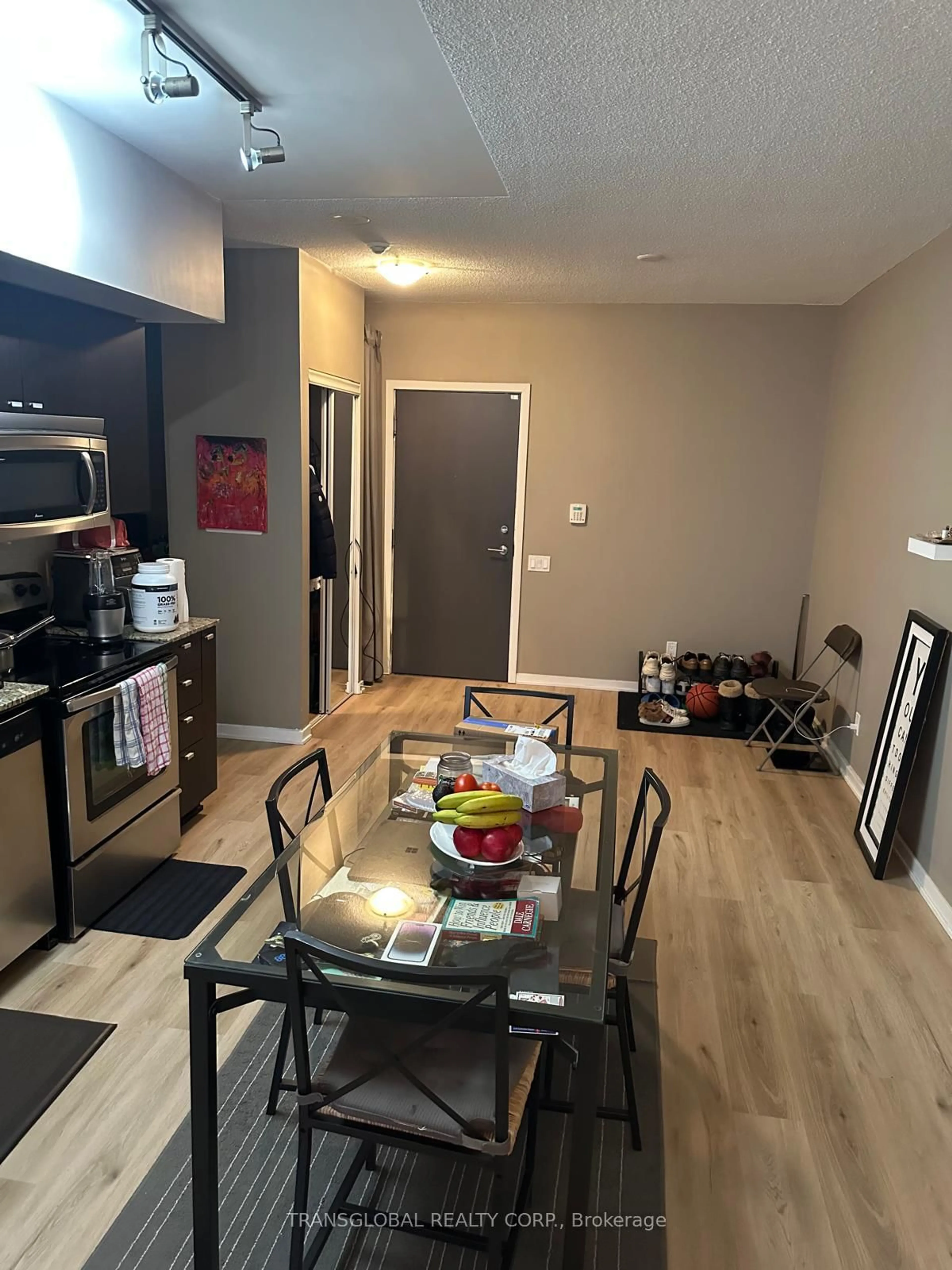 A pic of a room for 103 The Queens Way #1703, Toronto Ontario M6S 5B3