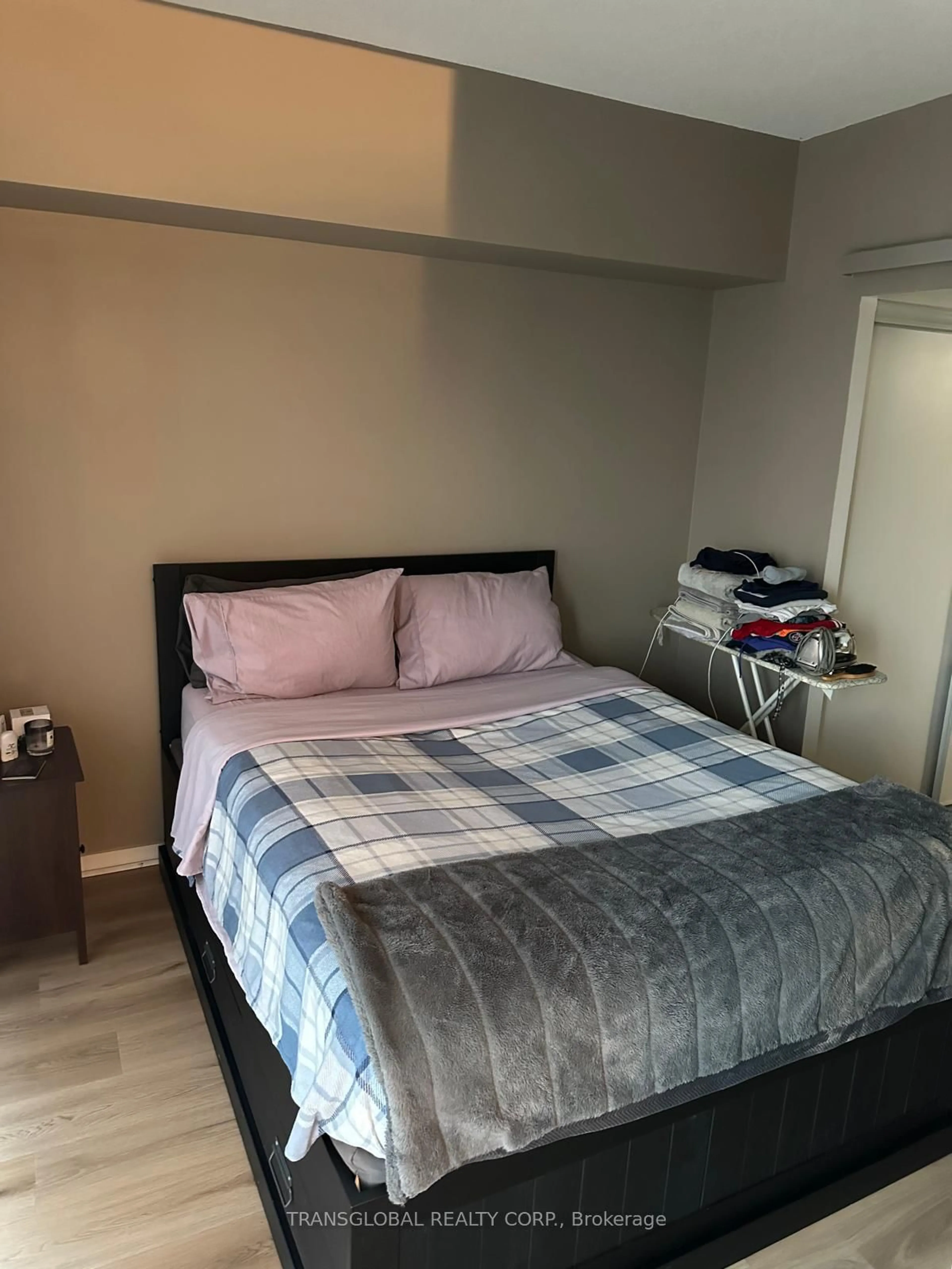 A pic of a room for 103 The Queens Way #1703, Toronto Ontario M6S 5B3
