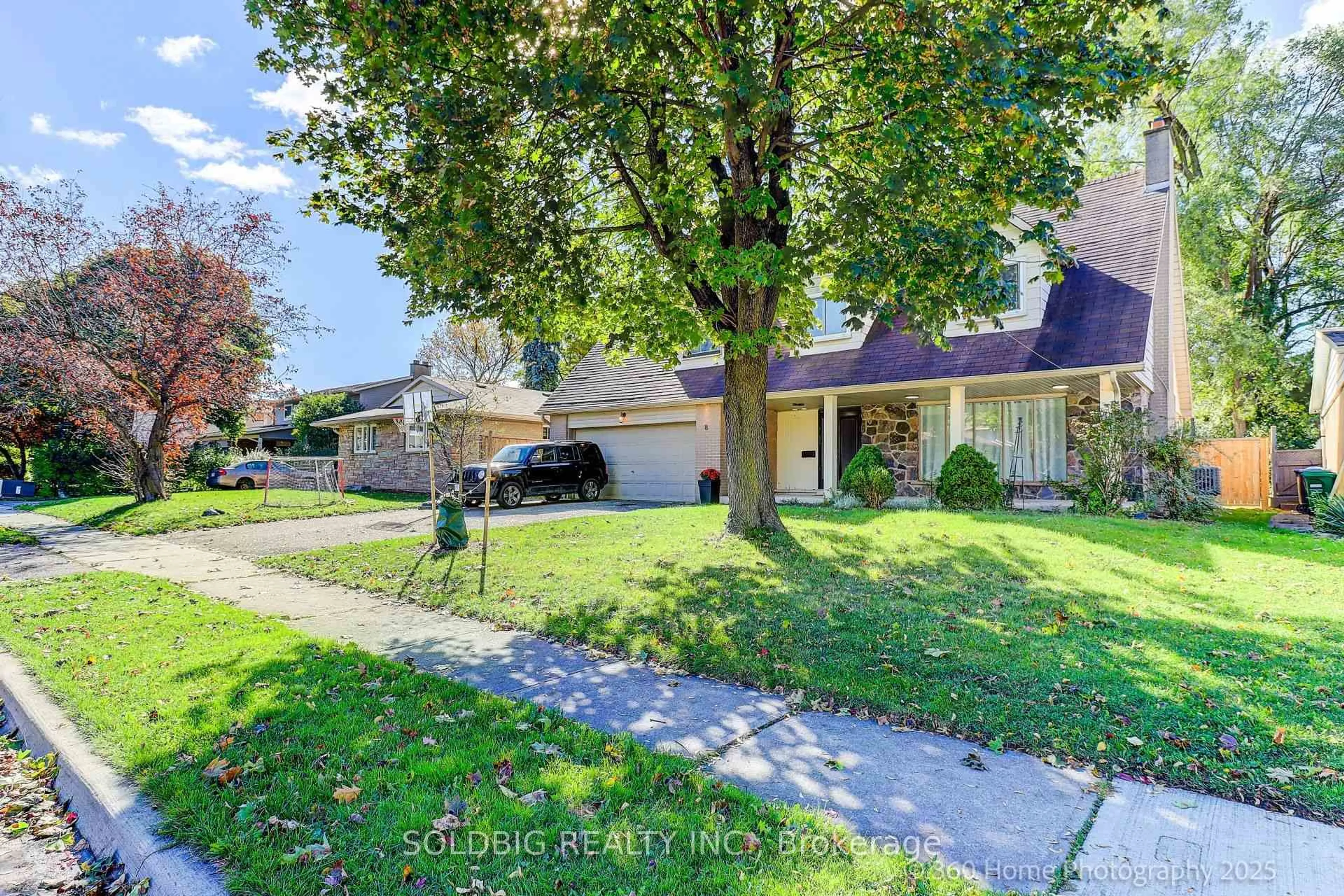 A pic from outside/outdoor area/front of a property/back of a property/a pic from drone, street for 8 Haslemere Ave, Brampton Ontario L6W 2X4