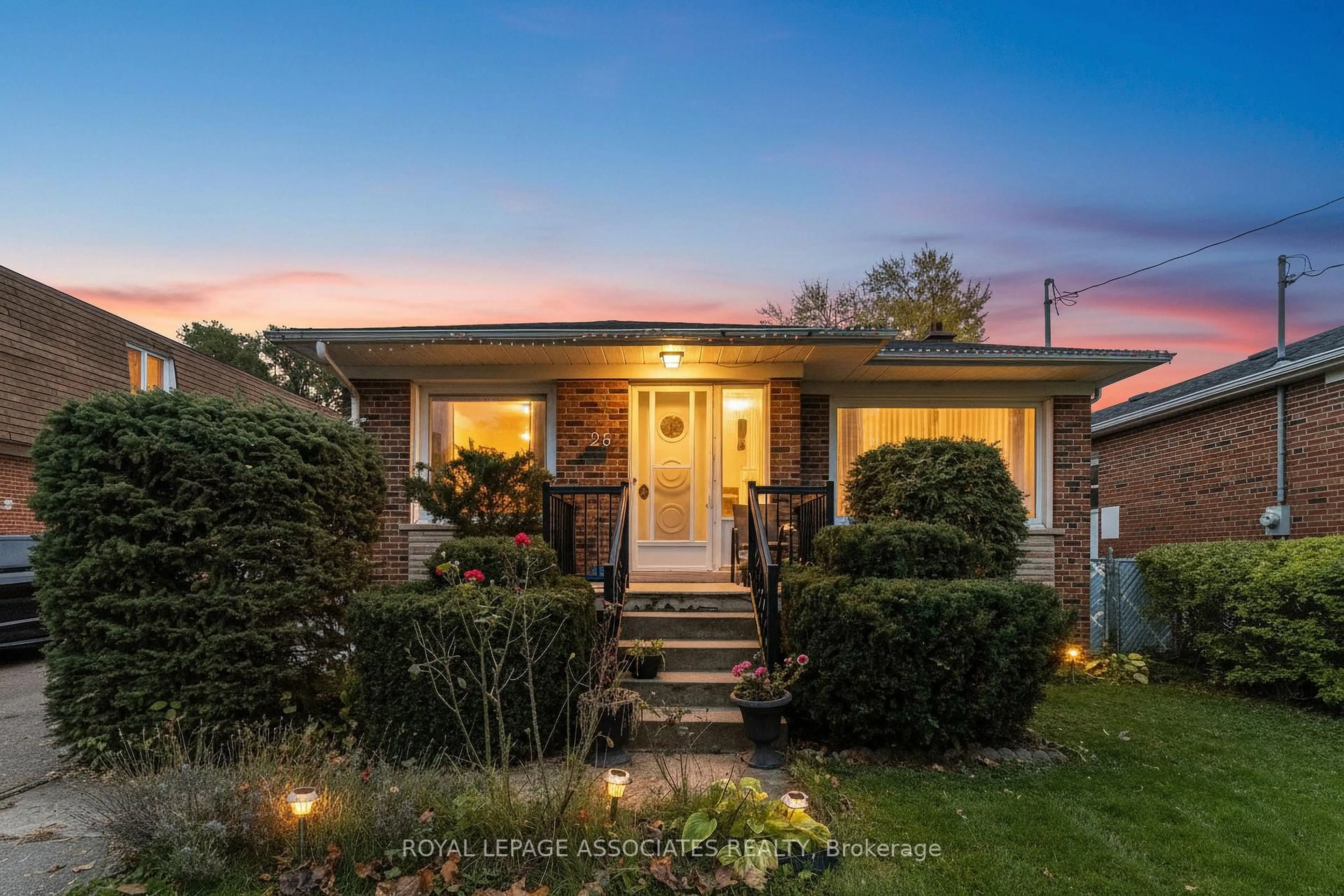 Unknown for 28 Waterbeach Cres, Toronto Ontario M9W 3L9