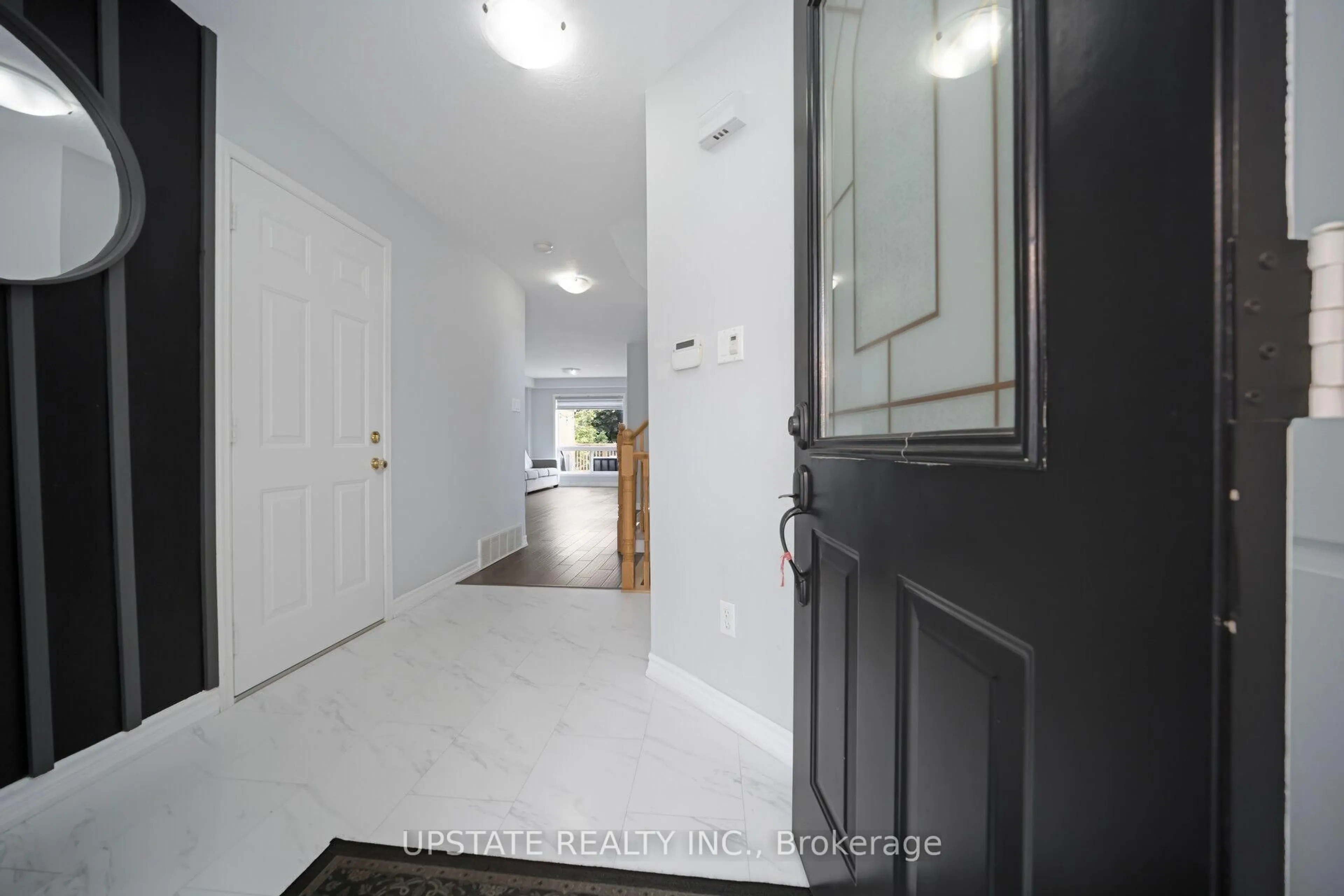 Indoor entryway for 16 Settlers Rd, Orangeville Ontario L9W 5E3