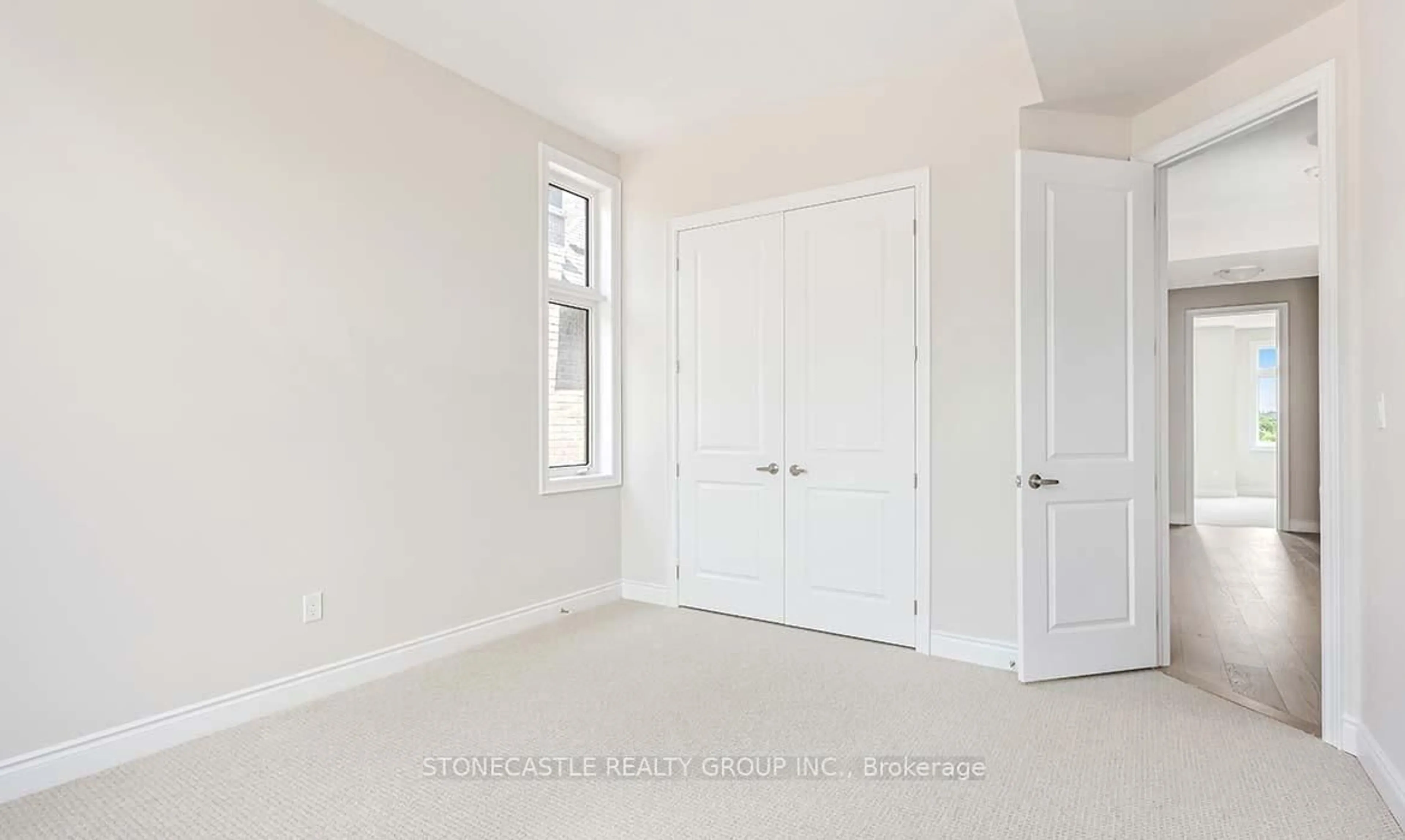 A pic of a room for 1314 Anthonia Tr, Oakville Ontario L6H 7Y6