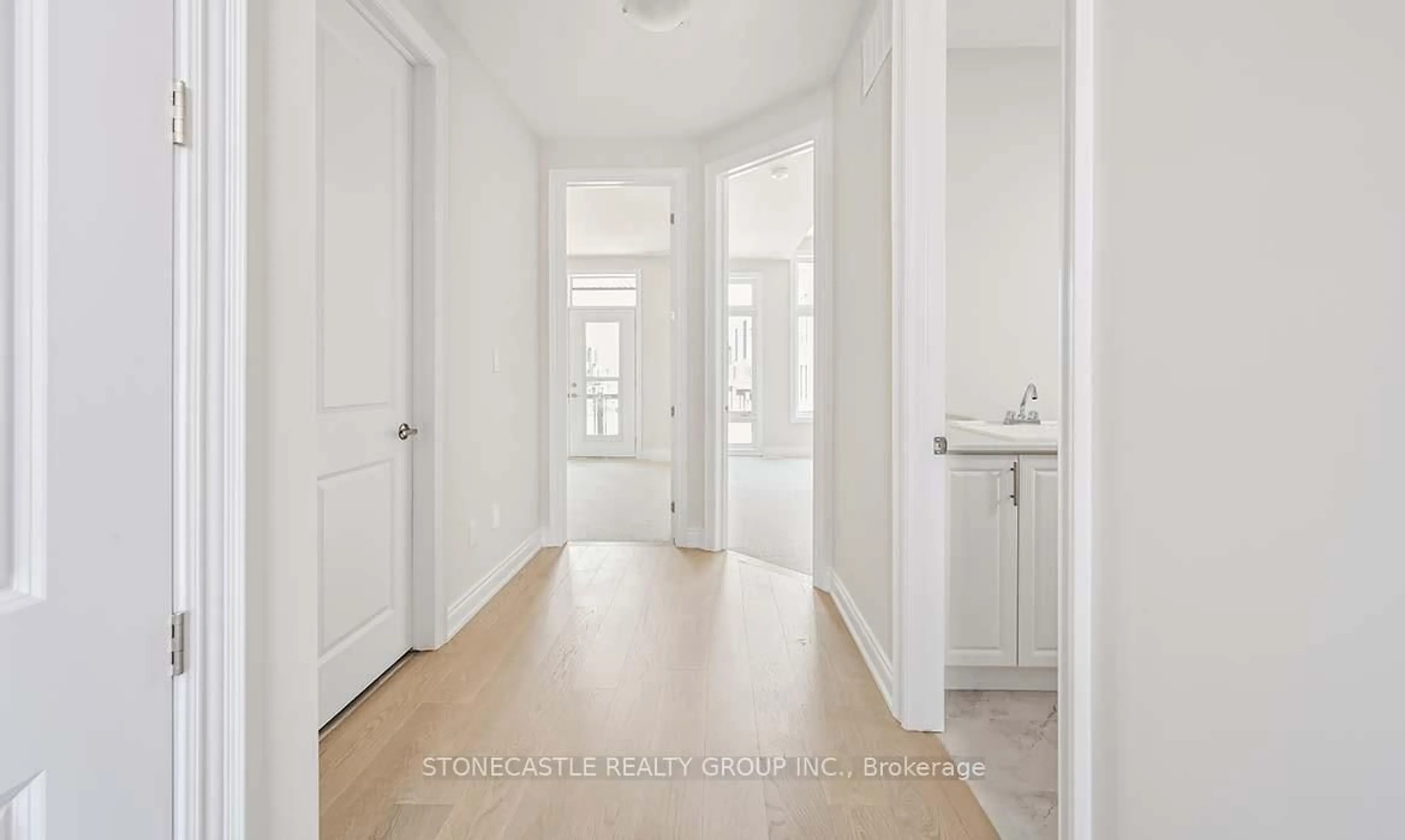 Indoor entryway for 1314 Anthonia Tr, Oakville Ontario L6H 7Y6