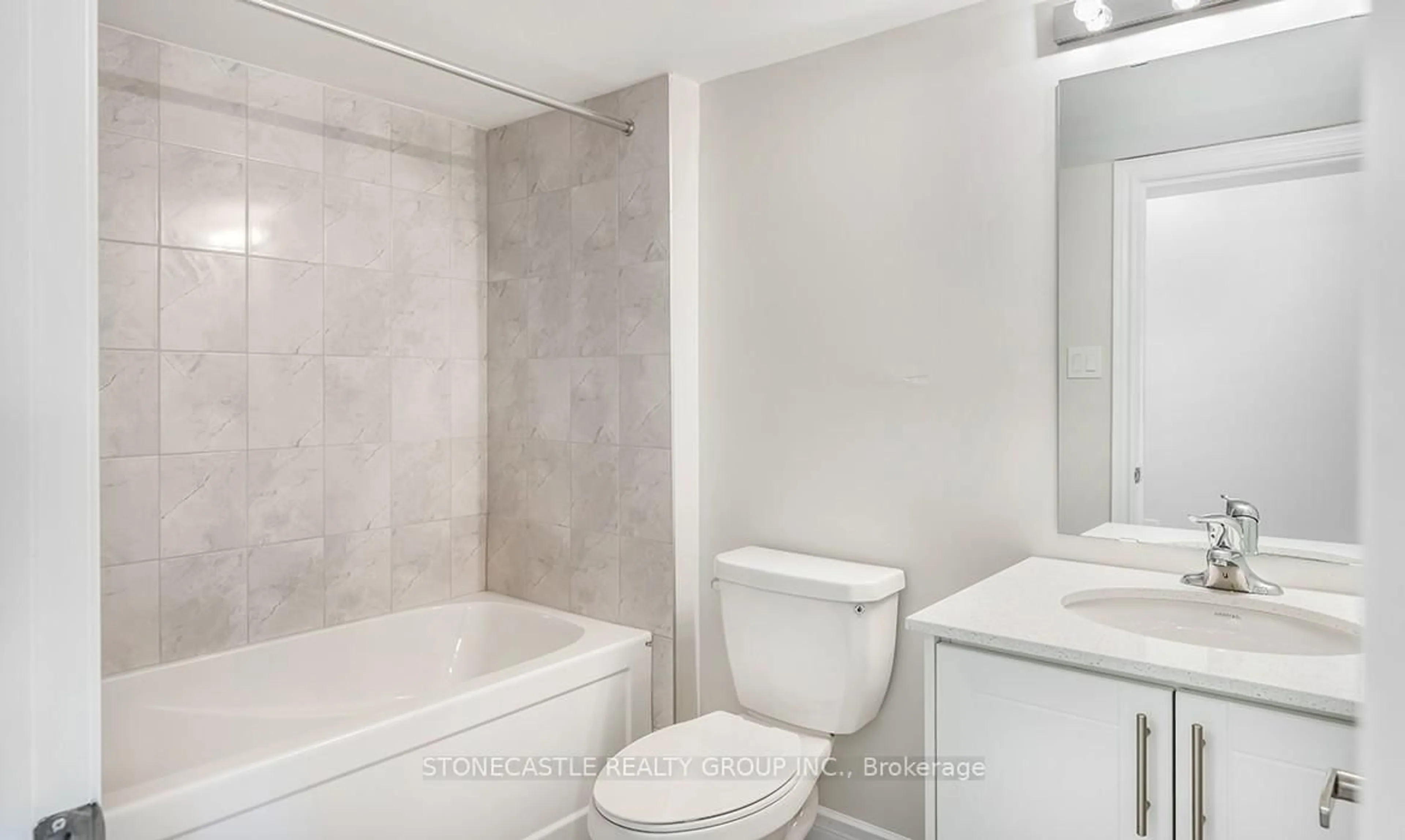 Standard bathroom, ceramic/tile floor for 1310 Anthonia Tr, Oakville Ontario L6H 7Y6