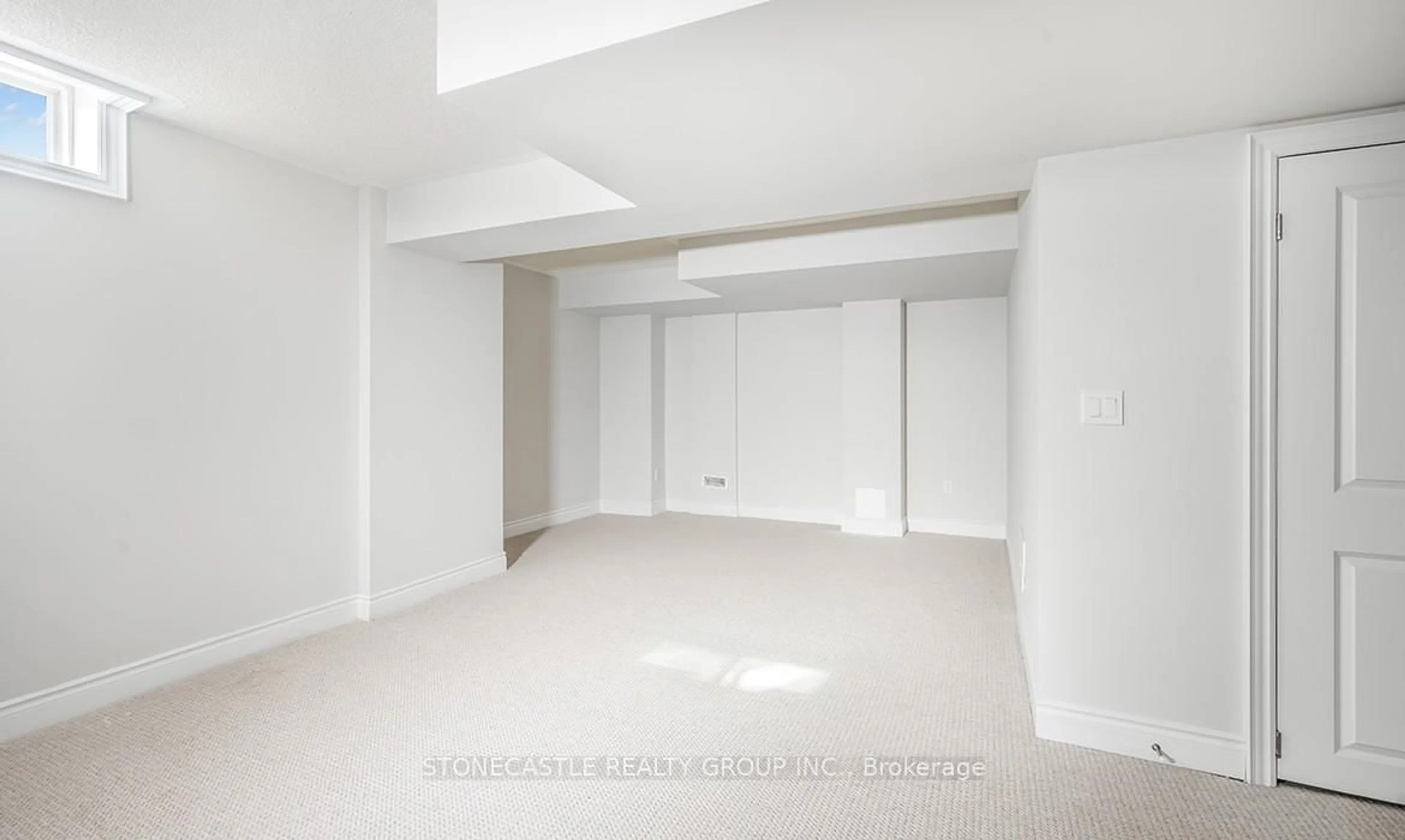 Unknown for 1388 Courtleigh Tr, Oakville Ontario L6H 7Y6