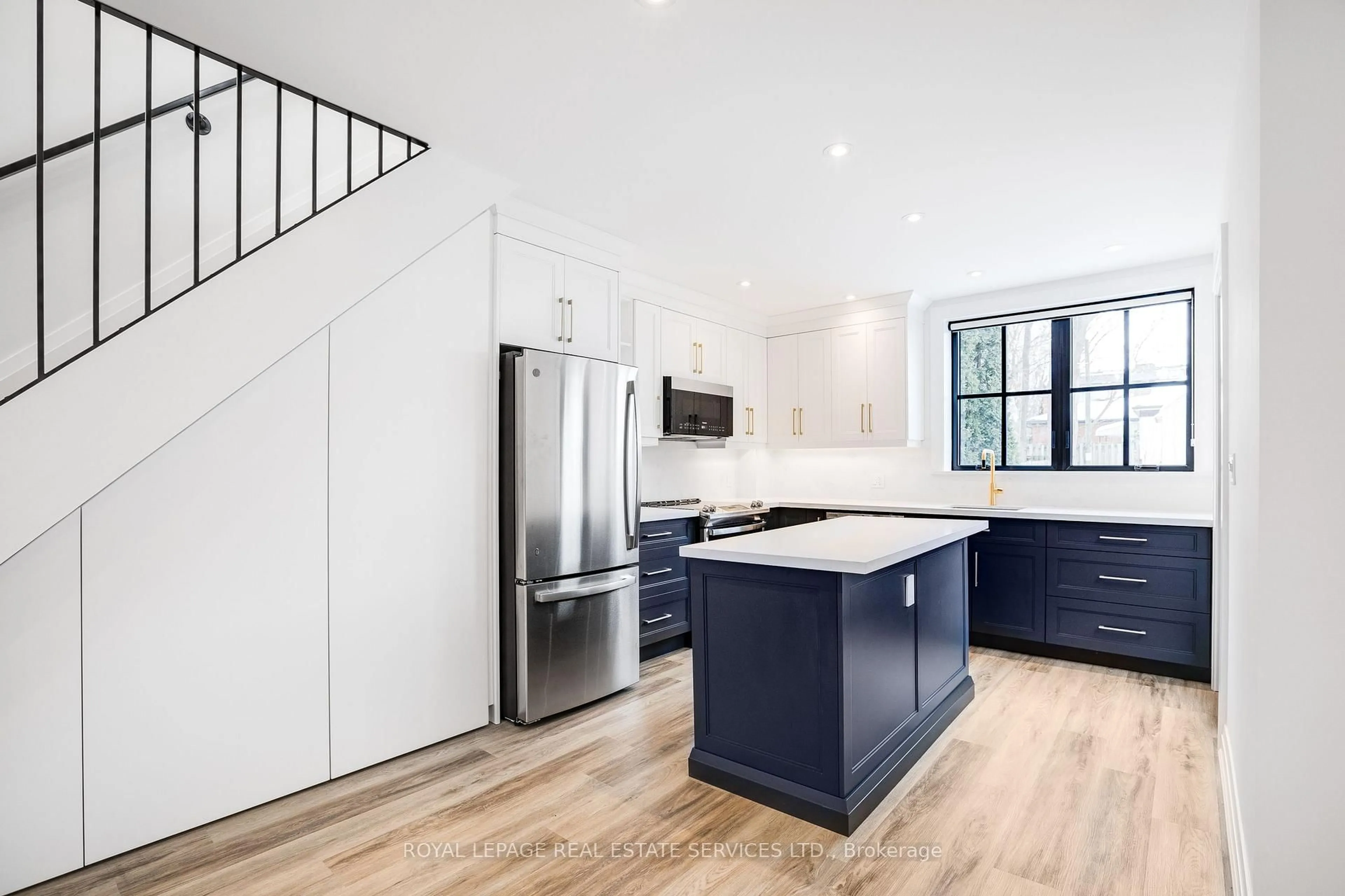 Open concept kitchen, unknown for 18 Milton St, Toronto Ontario M8Y 2X5