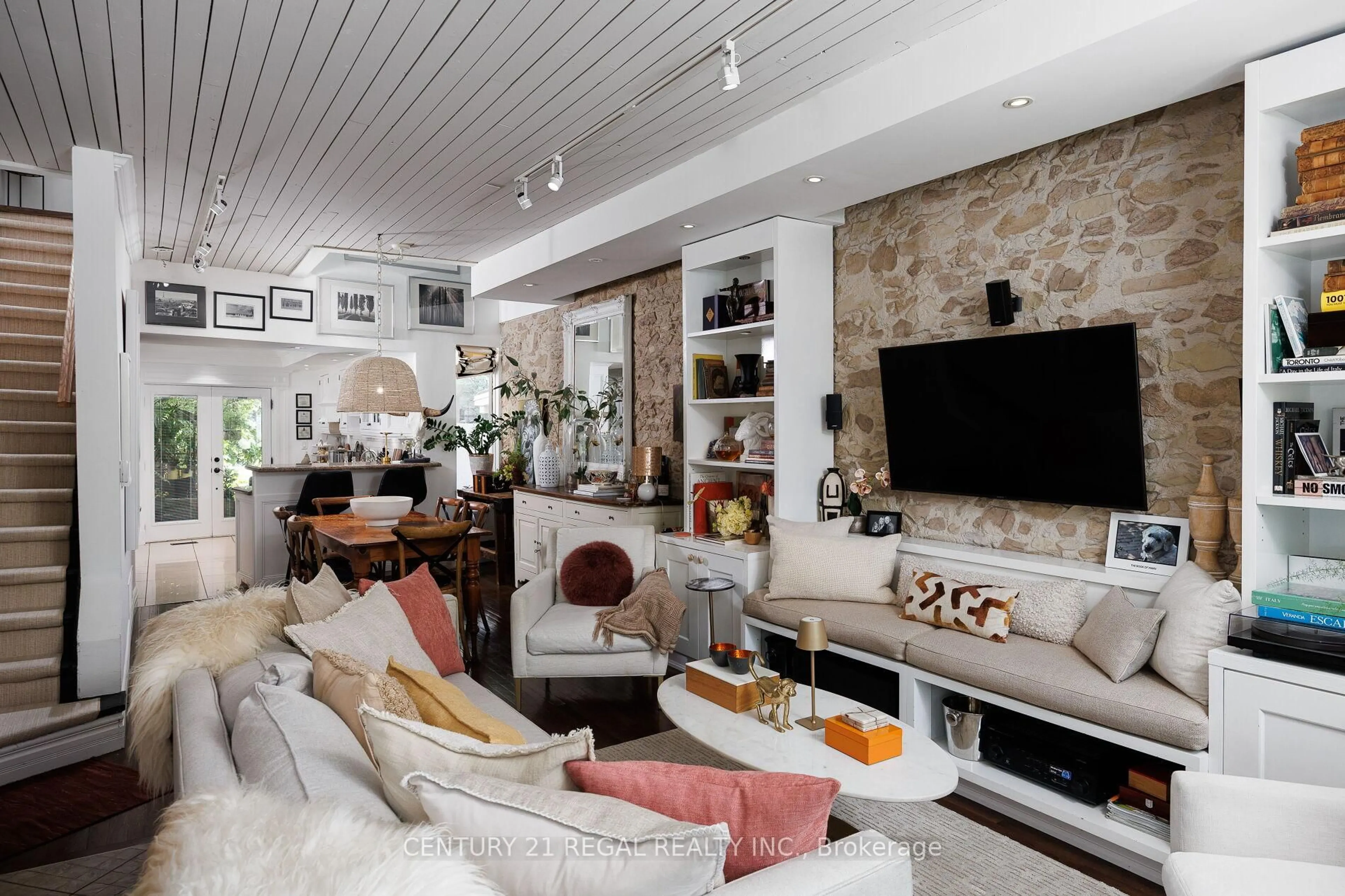 Living room with furniture, unknown for 723 Durie St, Toronto Ontario M6S 3H4