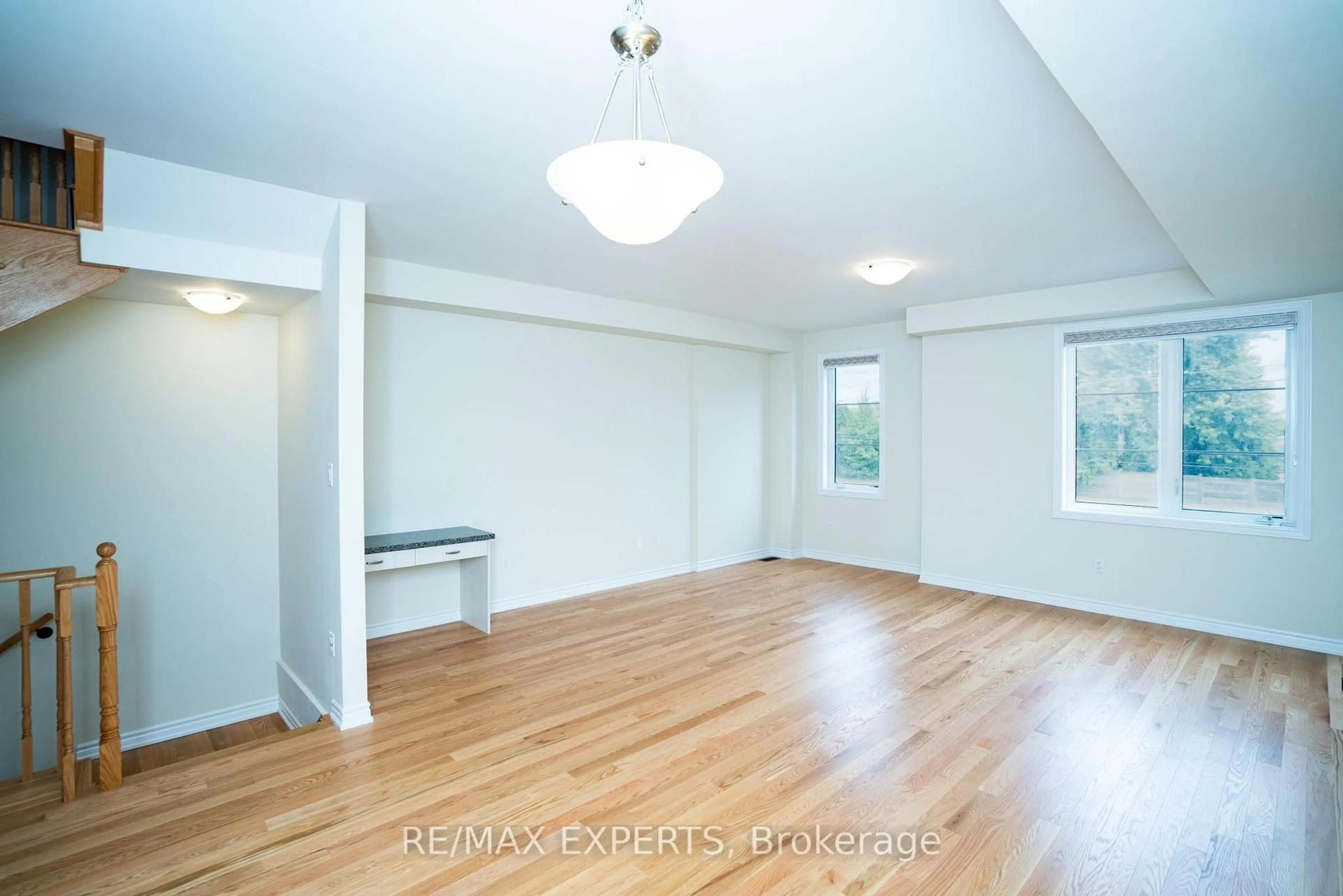 A pic of a room for 1455 NATIONAL COMMON Cres, Burlington Ontario L7P 0V7